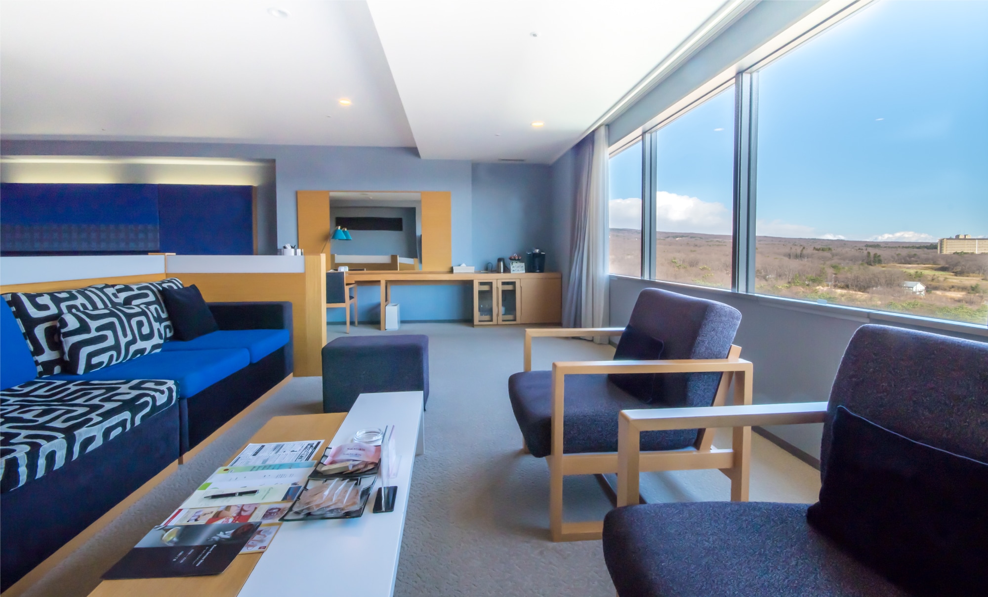 [Japanese-Western style room] {Annex 12th floor EX room}