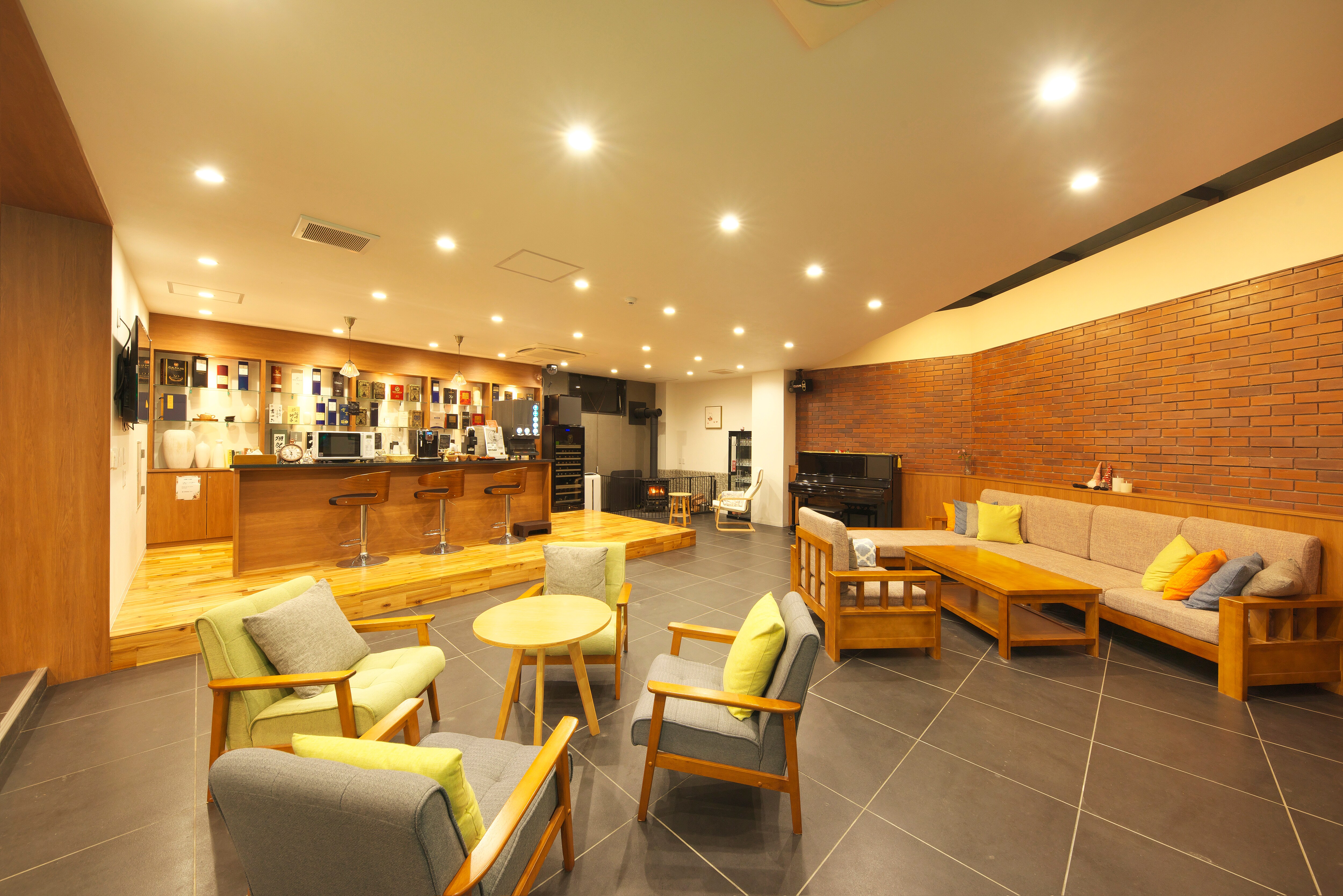 [Lobby] A shared space with a calm atmosphere
