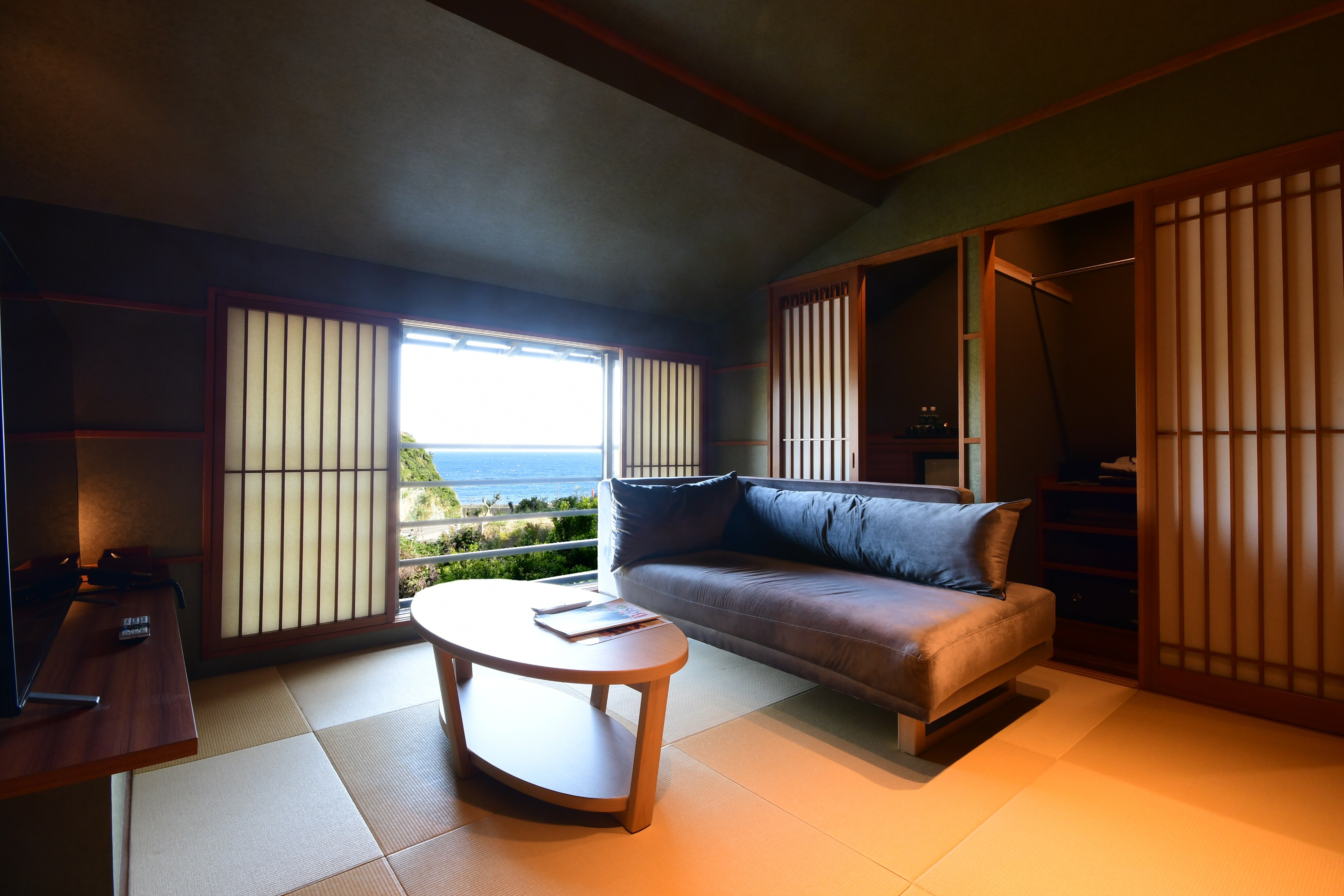 Deluxe Suite example