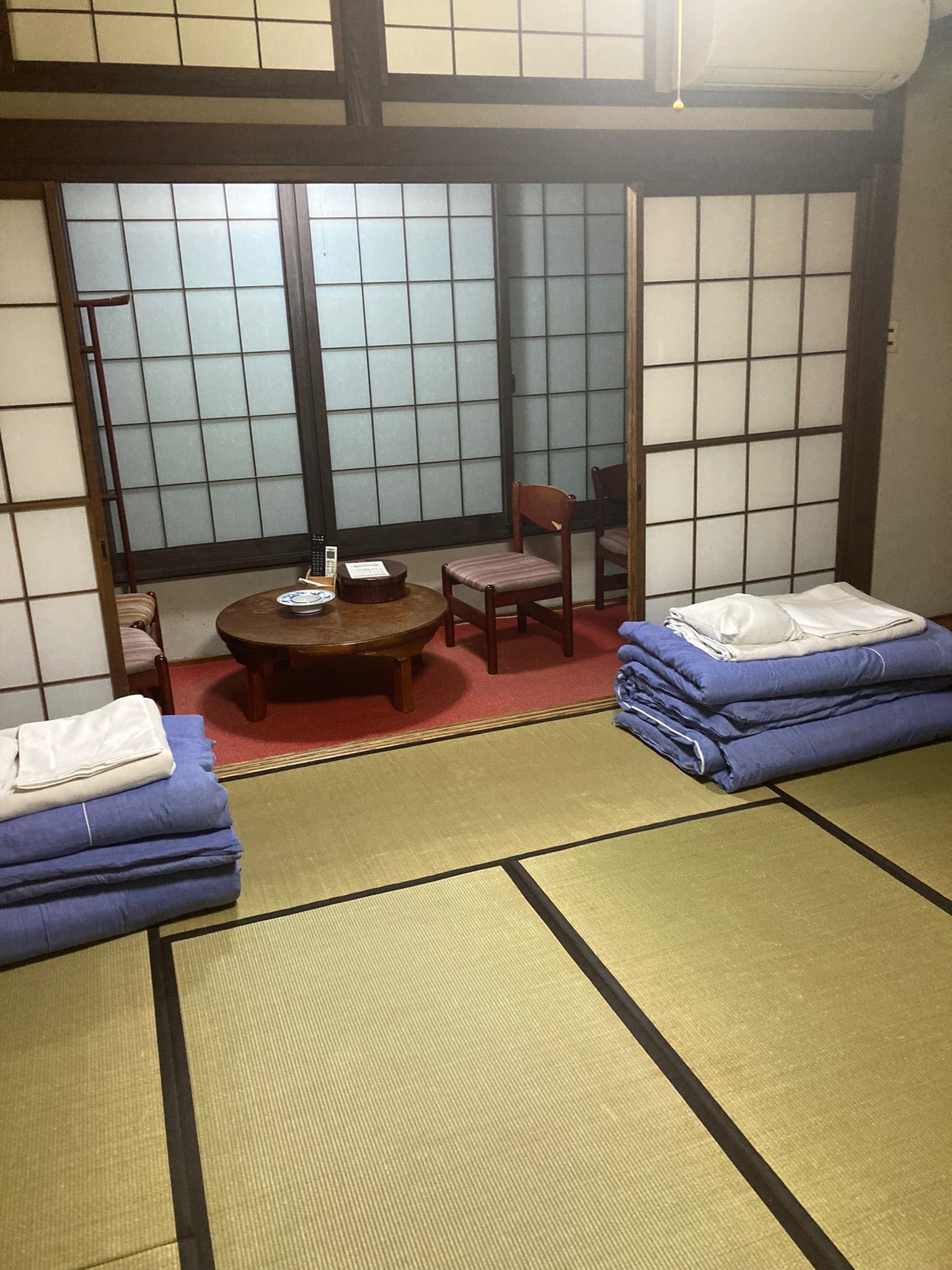 Japanese-style room (8 tatami mats)