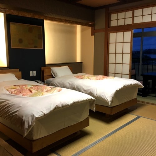 Bedroom (twin)