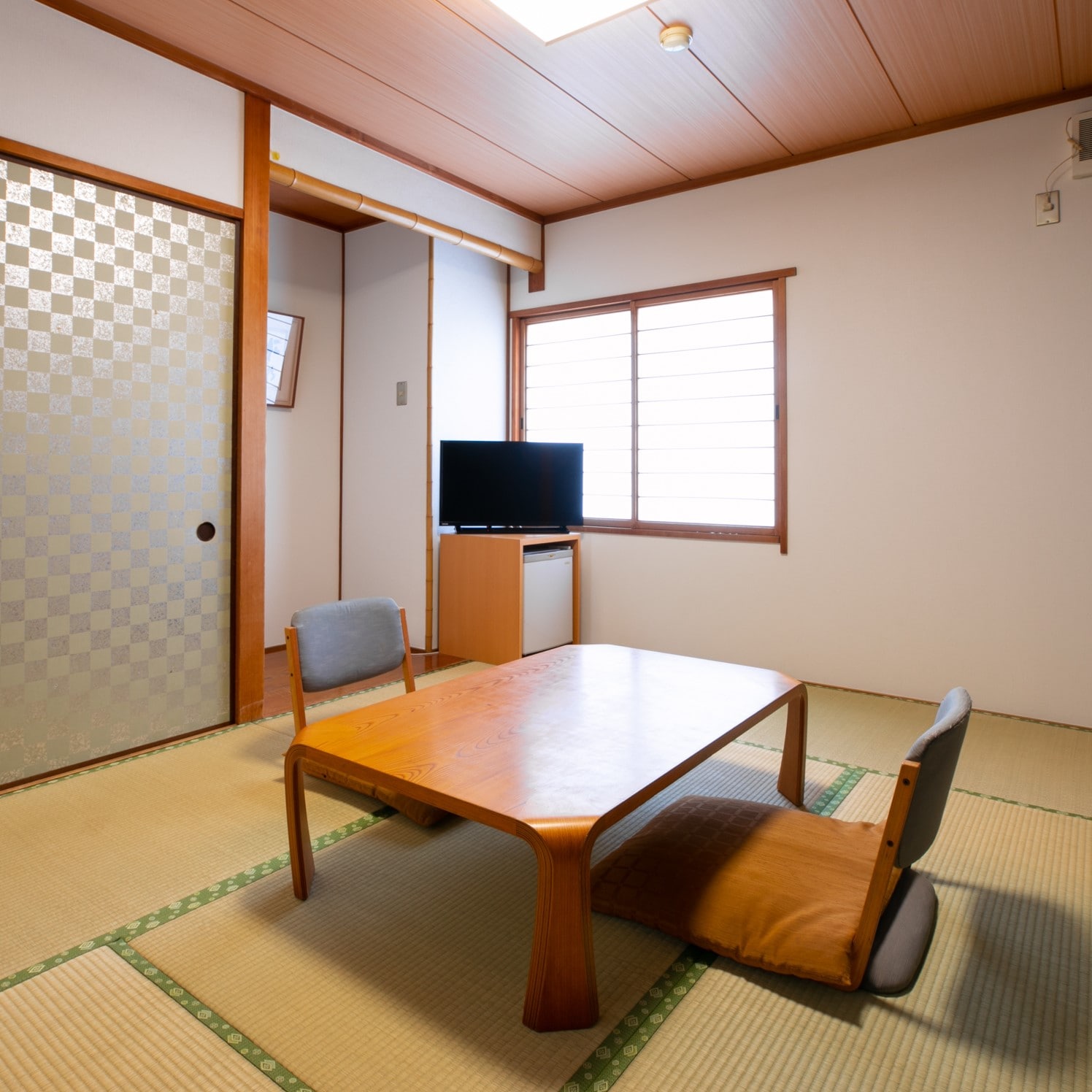 ห้องพักแบบญี่ปุ่น (6 เสื่อทาทามิ)