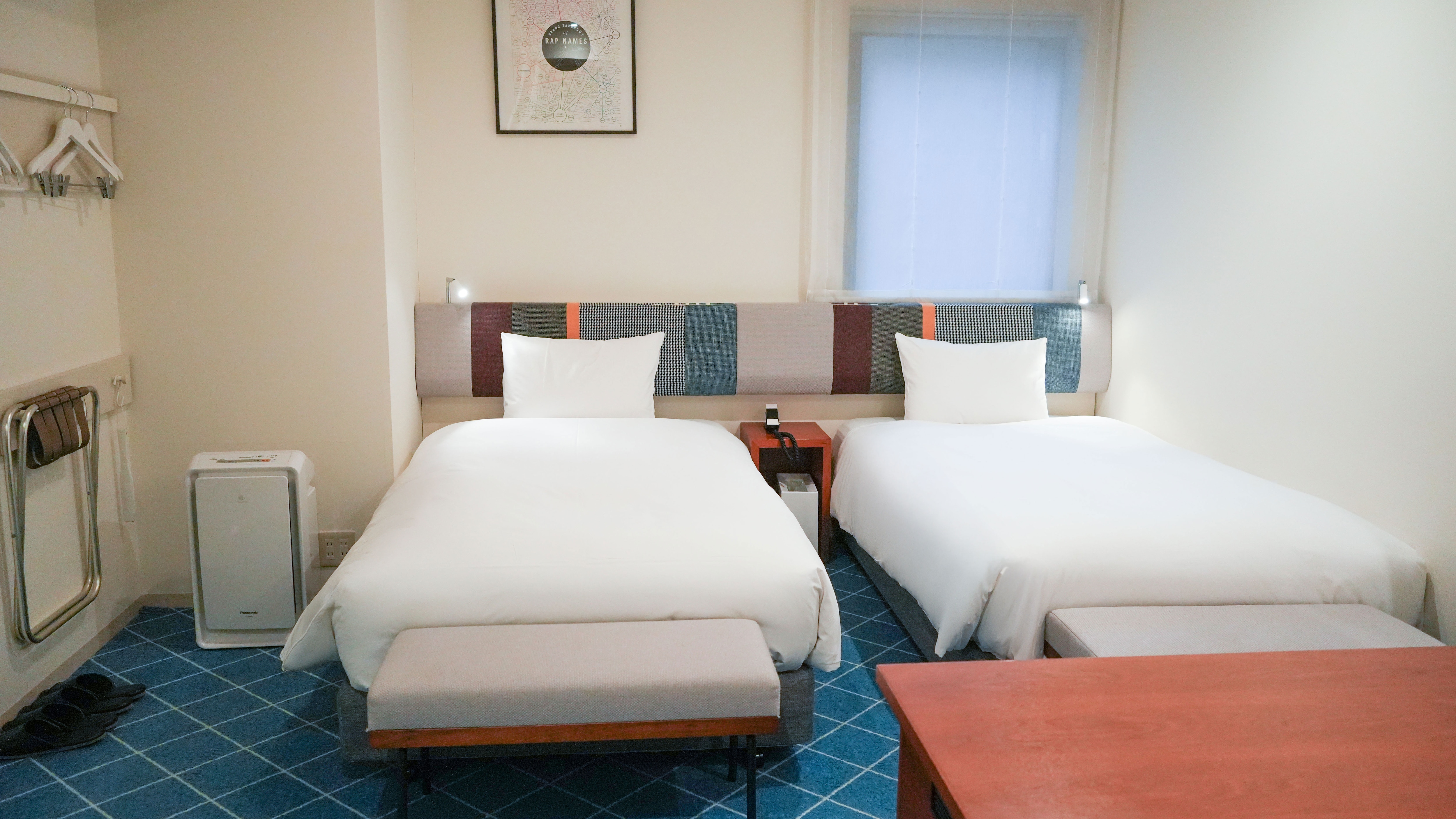 Universal Twin Room (25 square meters)