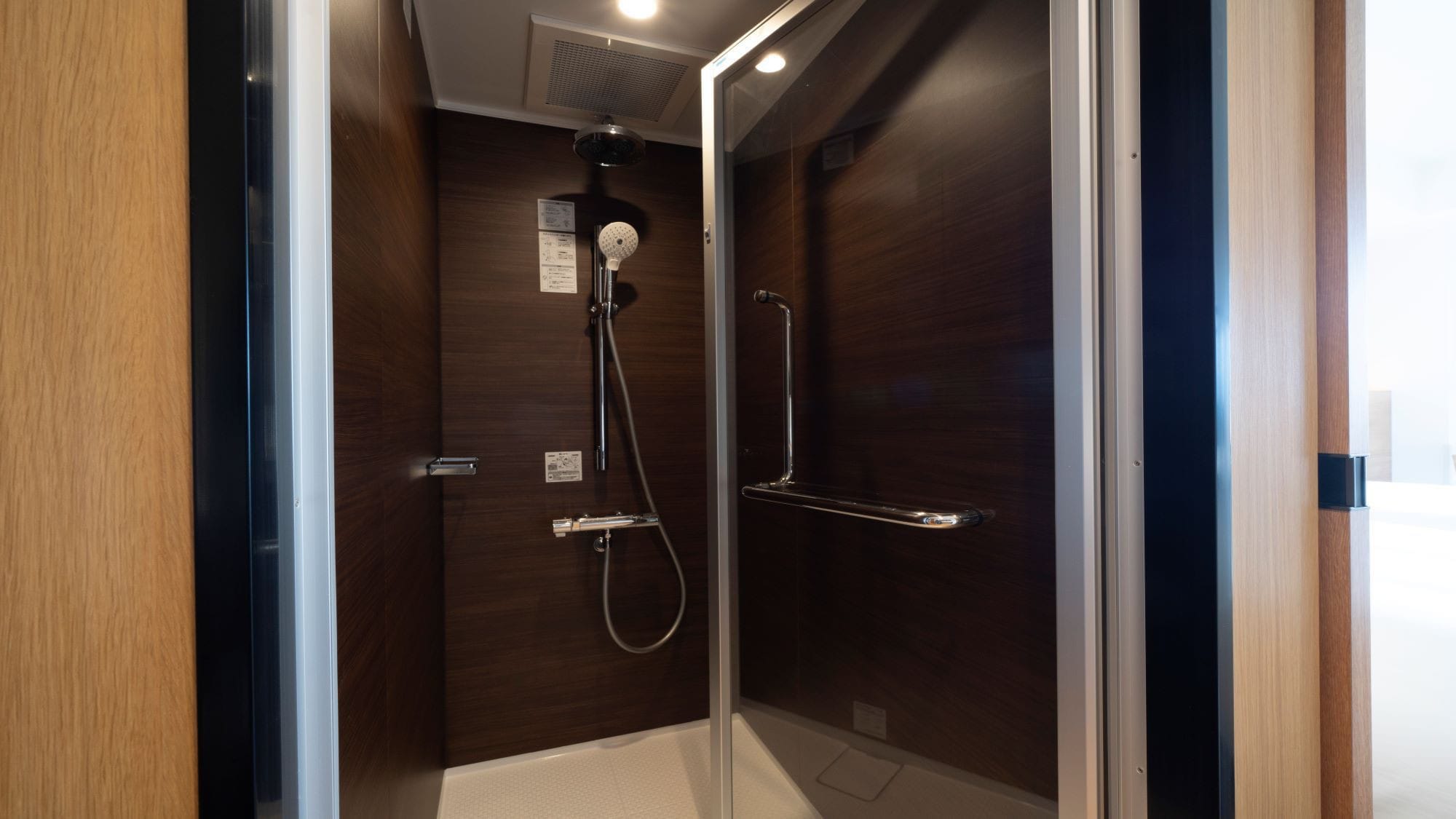 [Parkside Twin] Shower booth