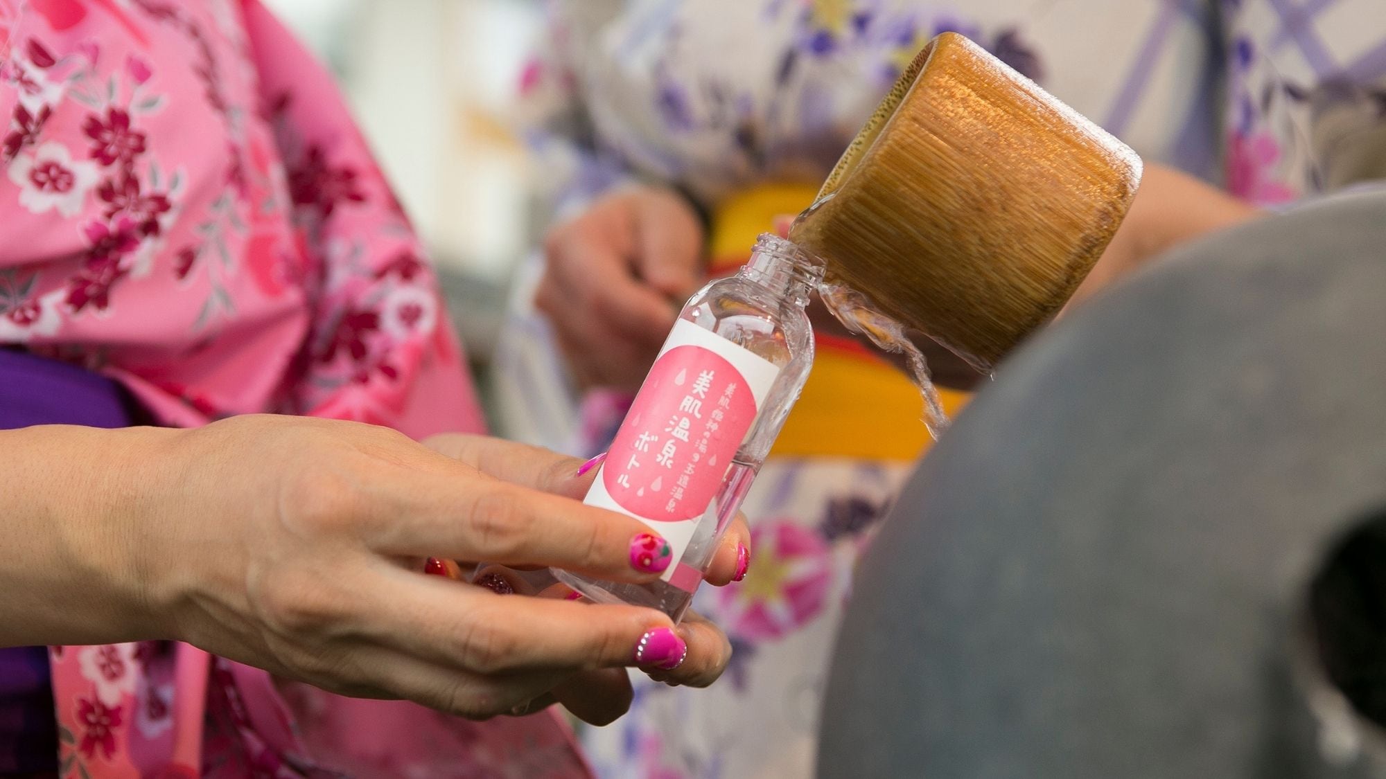 [Onsen takeout] A recommended spot where you can pack the hot spring "Tamatsukuri Onsen" for beautiful skin into a bottle and use it as a lotion.
