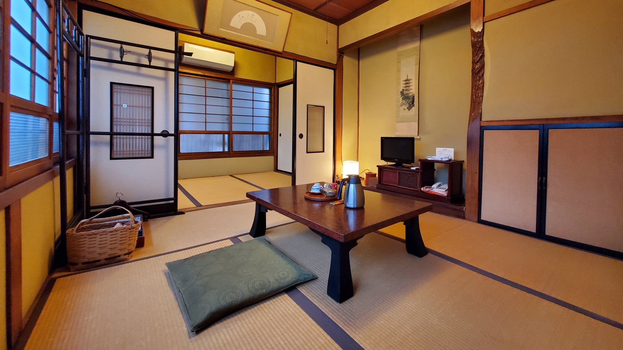 [Japanese-style room for one person, 7.5 tatami mats] A Japanese-style room with a calm atmosphere