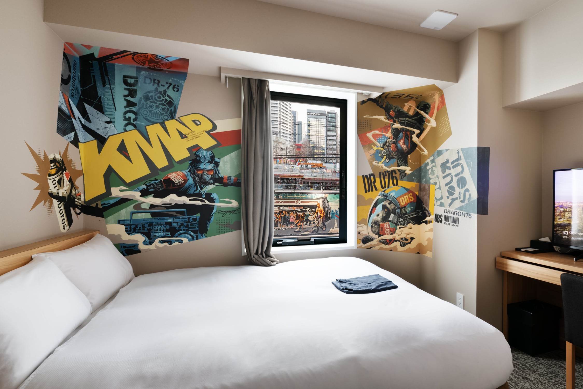 Dragon76 room