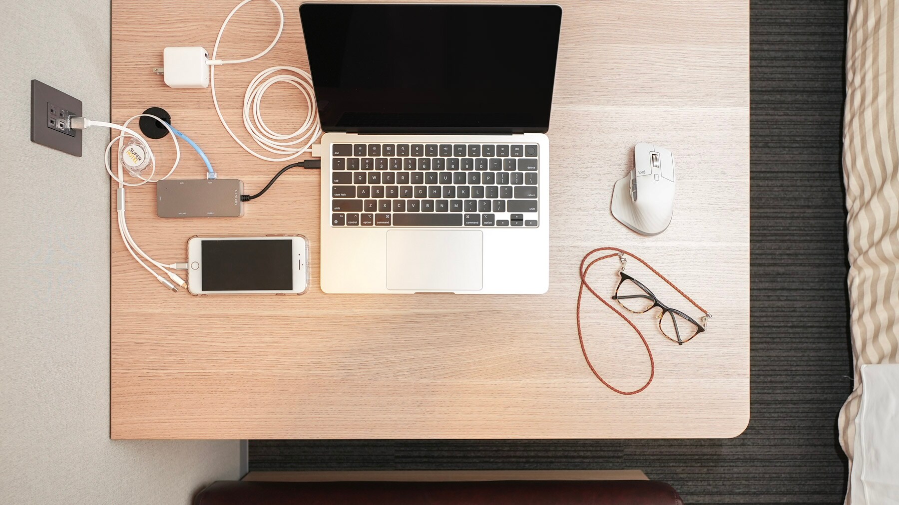 The spacious desk makes it easy to work