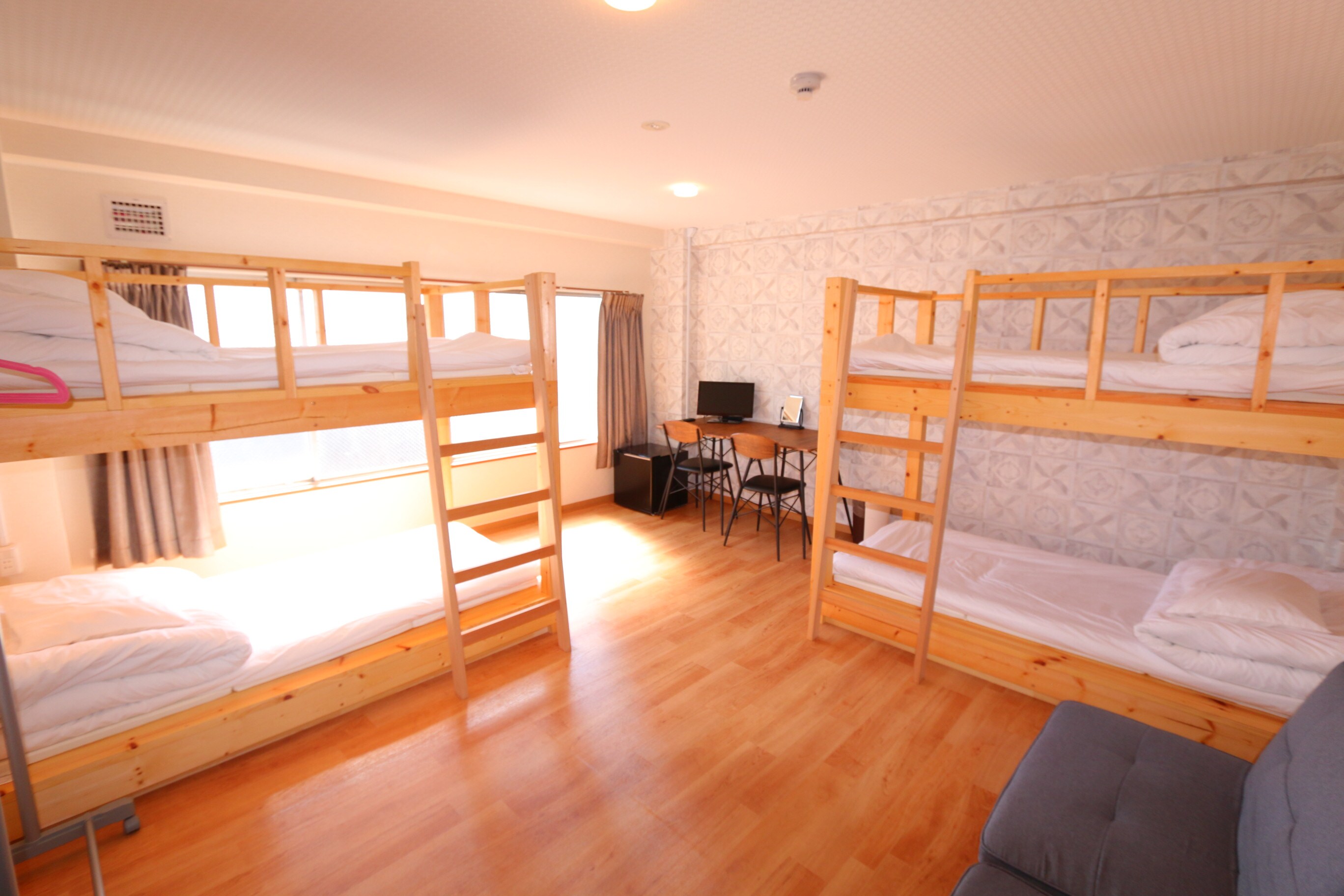 5F Western-style room (maximum 5 people)