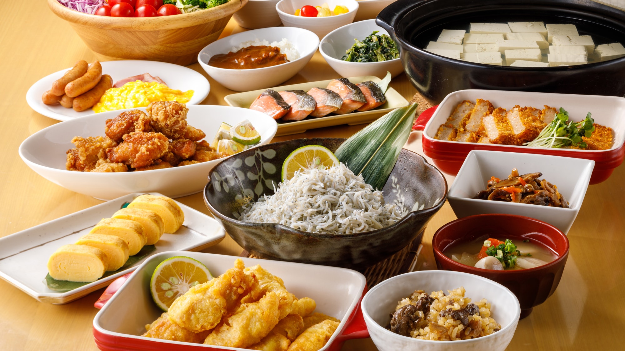 以大分當地美食為主的日式和西式自助早餐