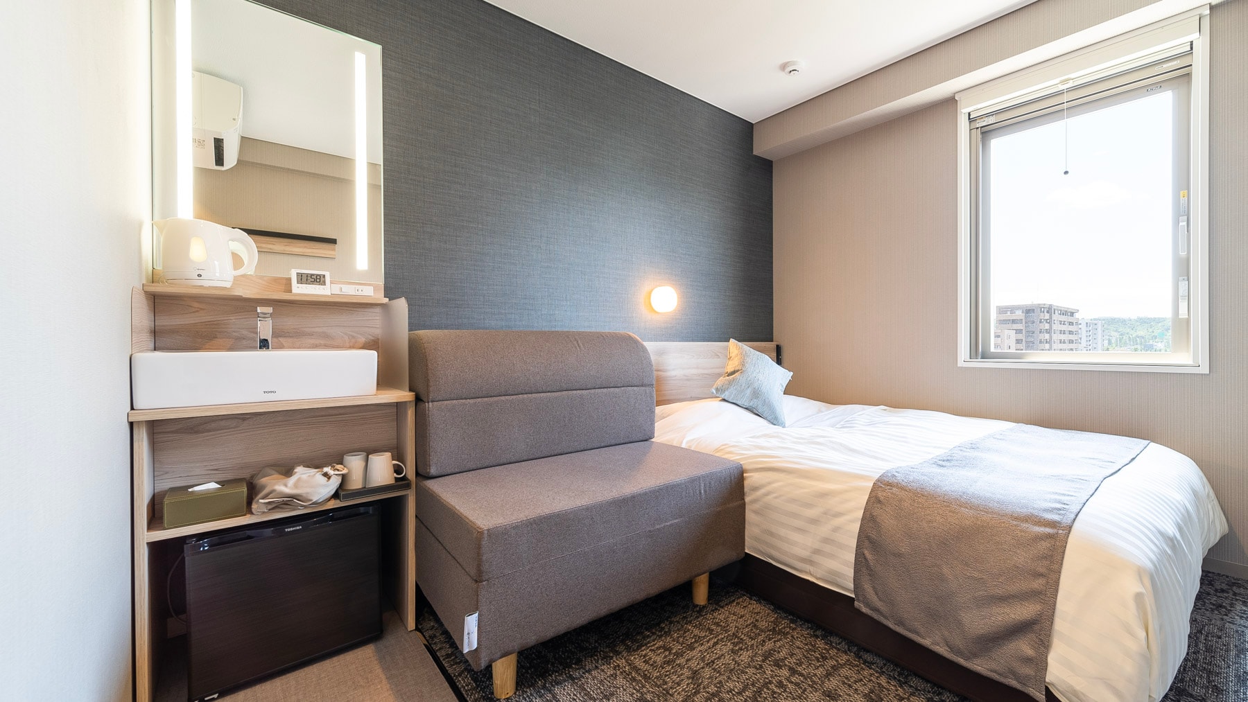 Phòng có giường đôi và giường sofa