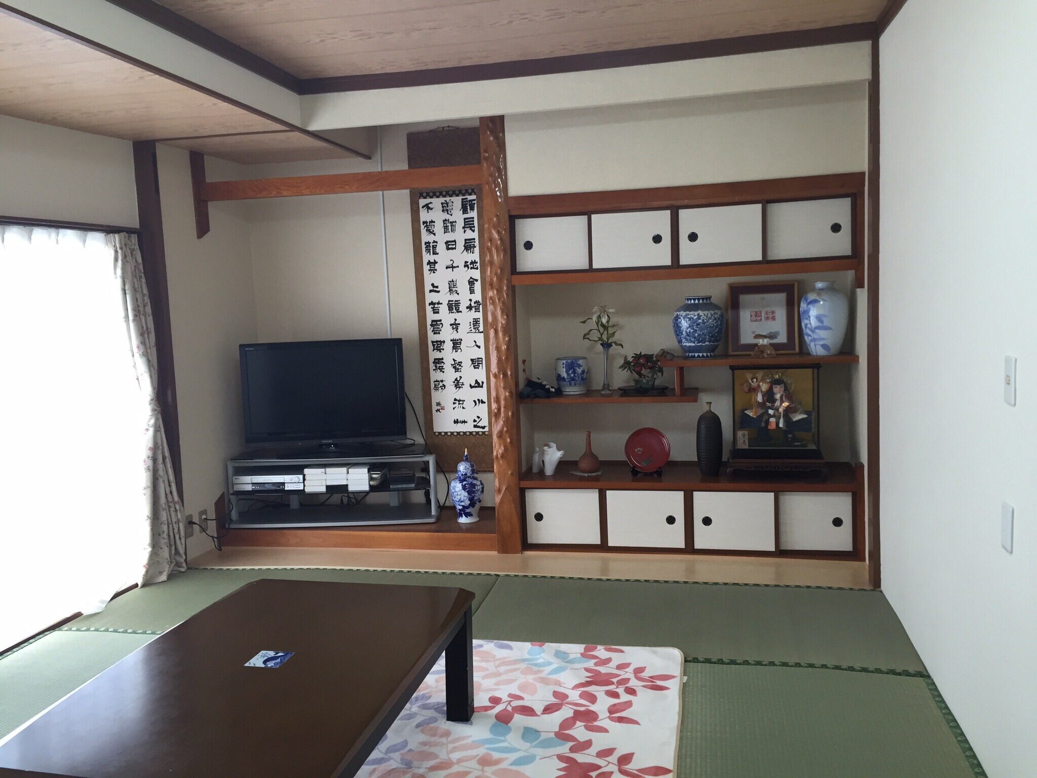 2nd floor 9.5 tatami mats spacious Japanese-style room