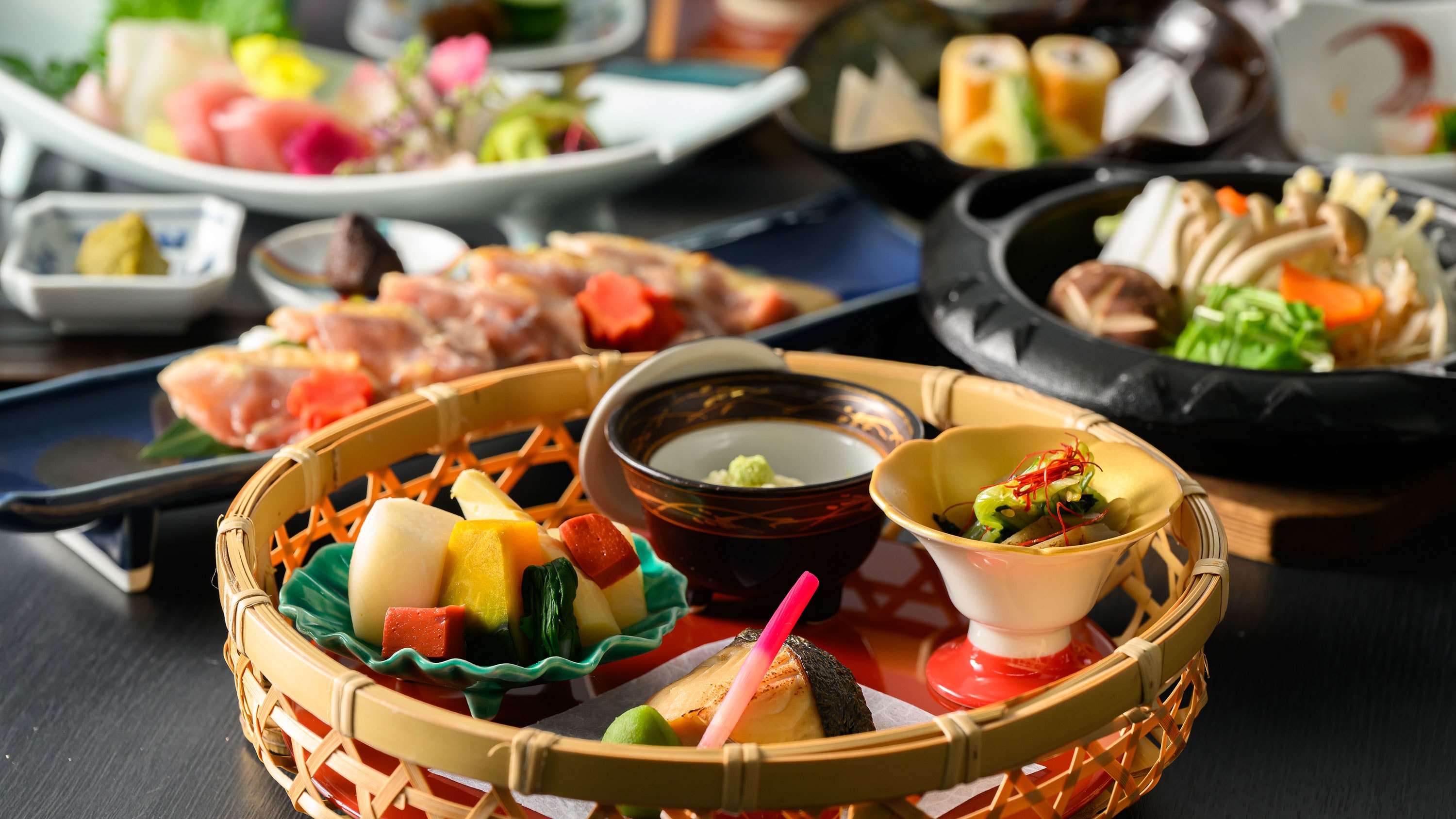 [Yamato Kaiseki - The Colours of the Ancient Capital] Yoshino kudzu starch, Miwa somen noodles, Narazuke miso, Yamato tea... the flavours of Nara shine through everywhere.