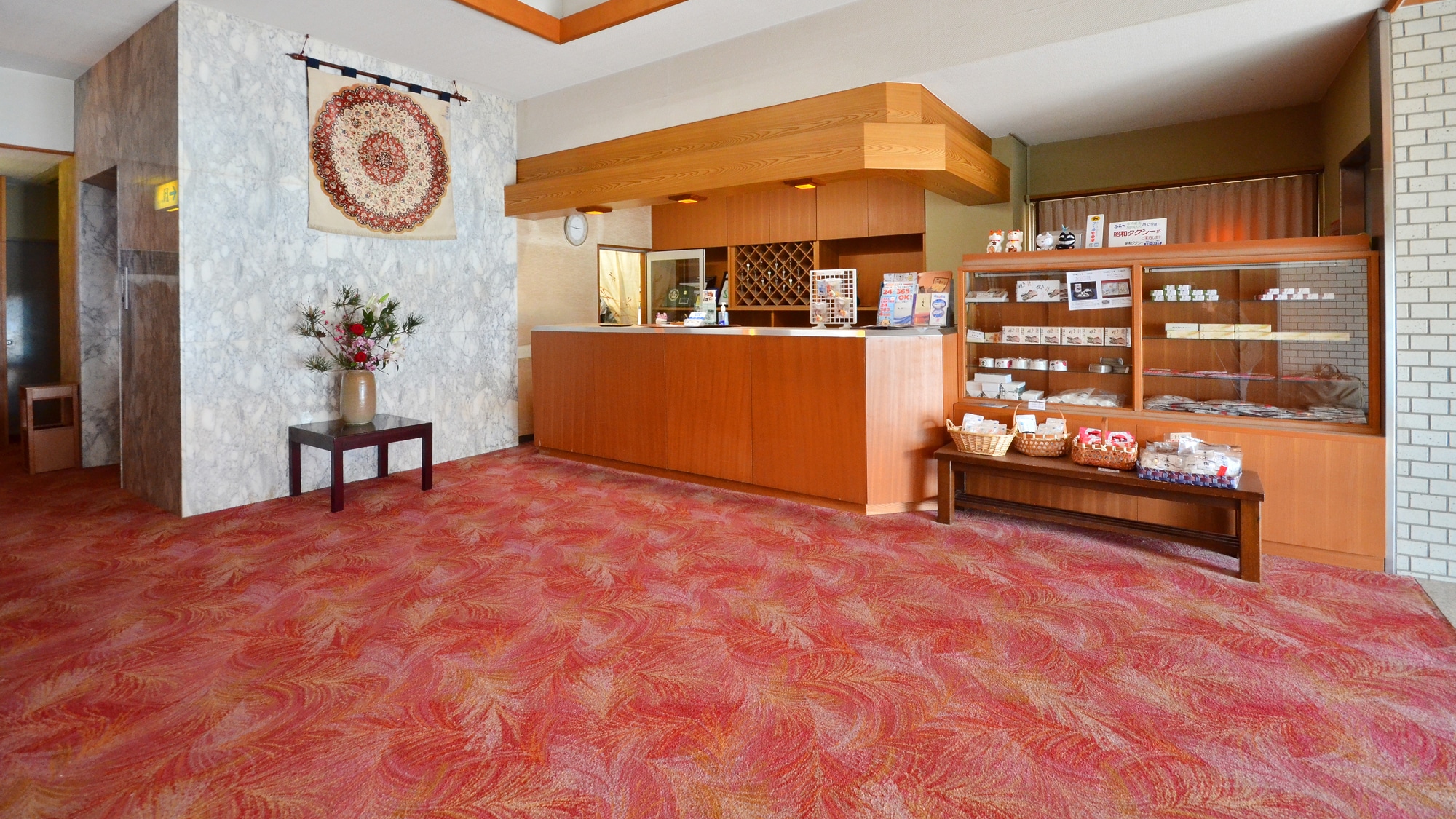 [Inside] Lobby