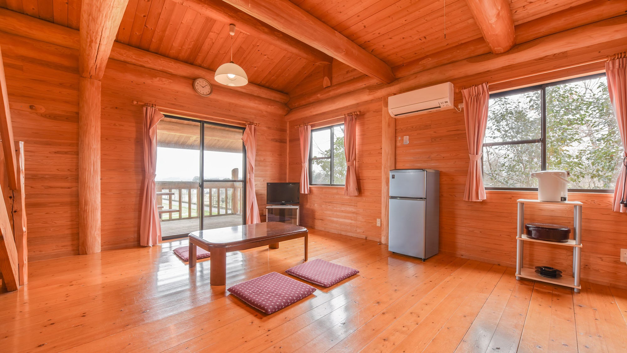 * [Example of log house] You can use it freely ♪ Please spend a wonderful time.
