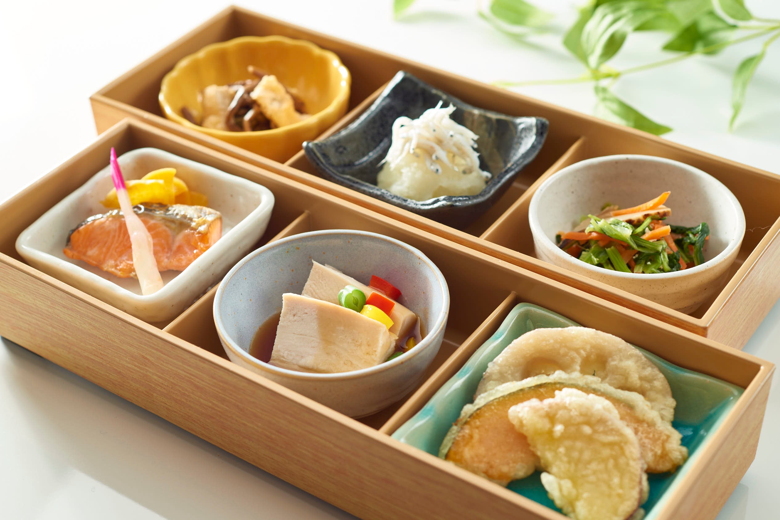 Breakfast (Japanese set meal)