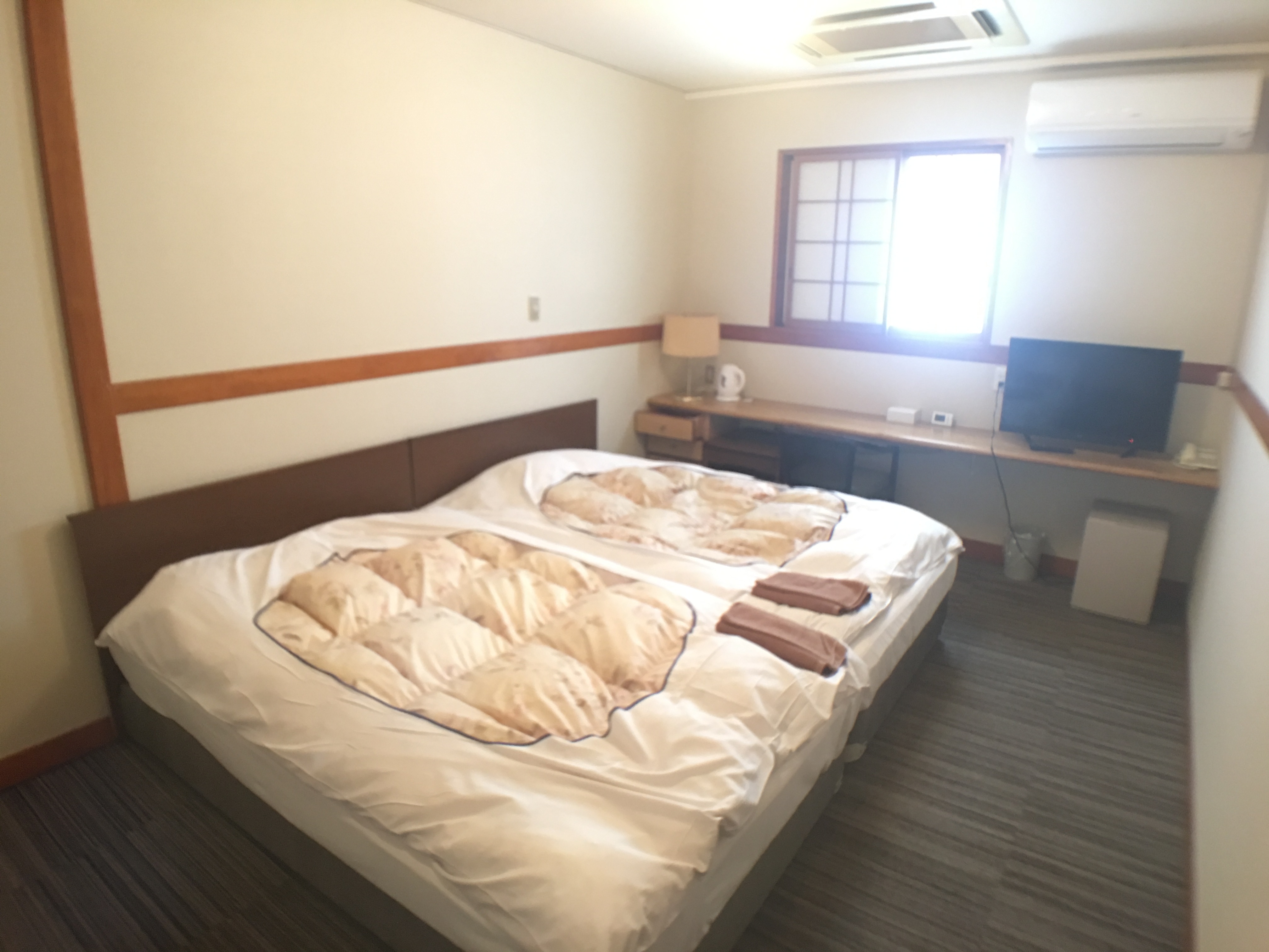 Twin rooms are spacious ♪ All rooms are equipped with free WiFi ♪