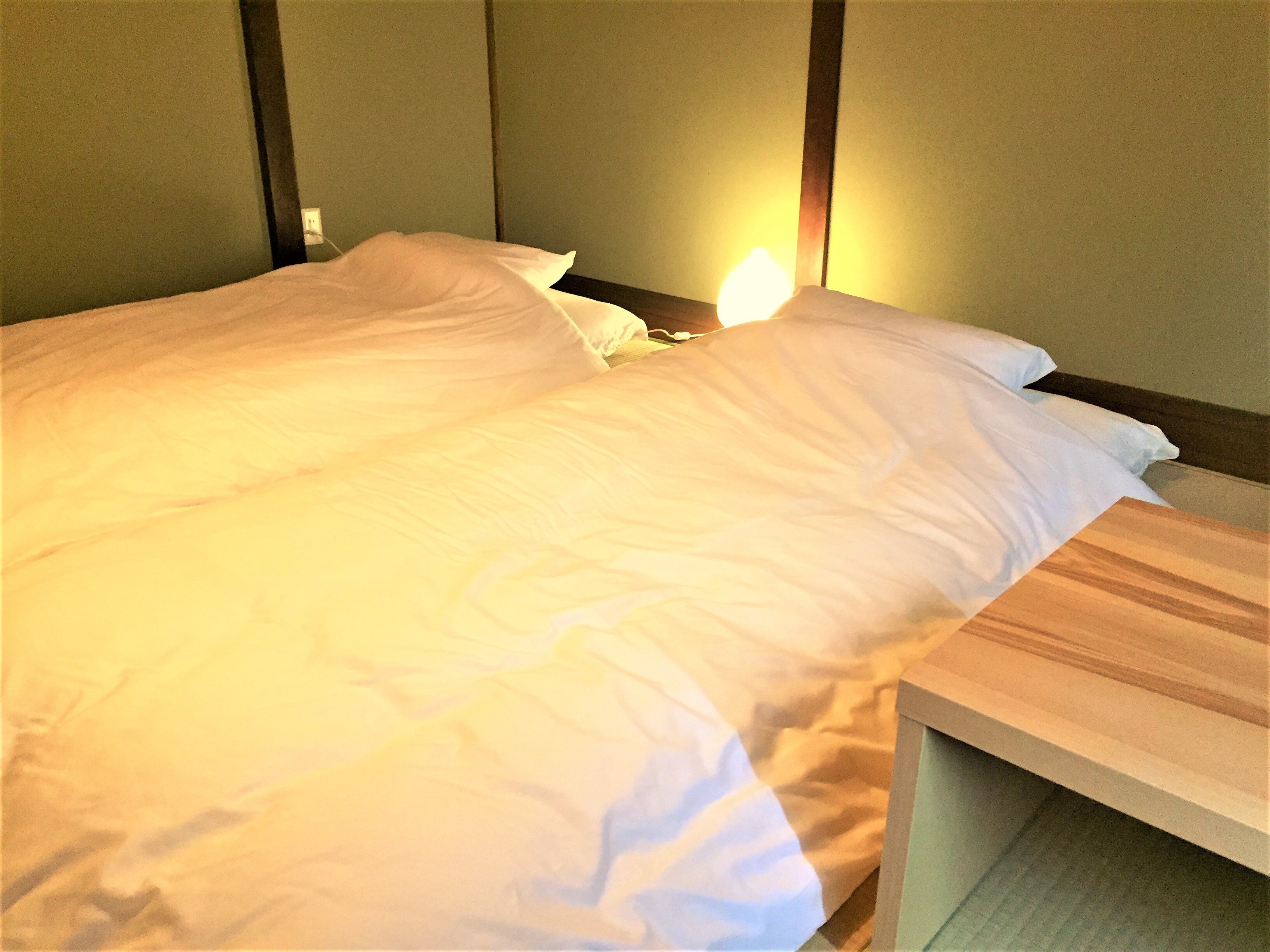 Japanese-style room