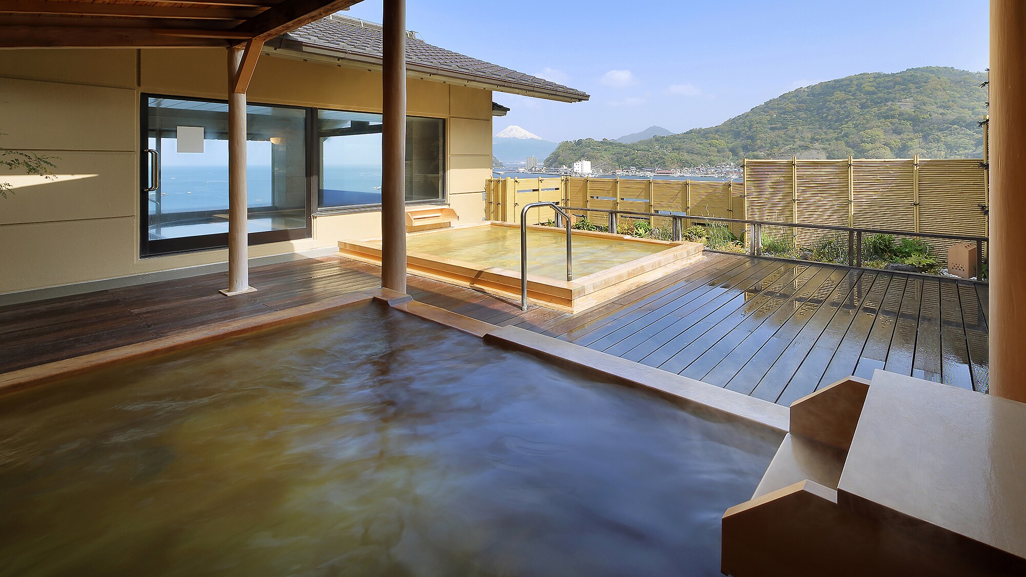Panoramic large bath and open-air cypress bath "Fuji no Yu" open-air bath