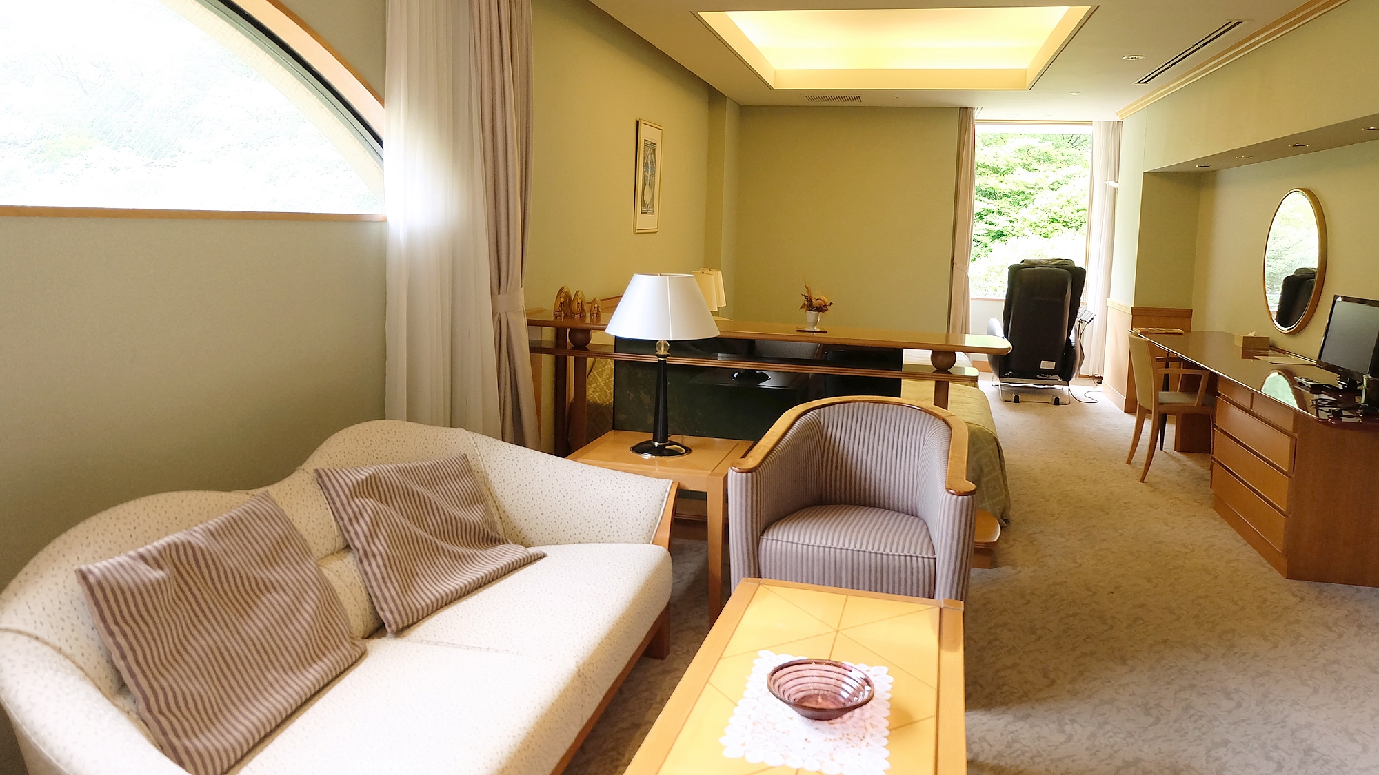 Western-style semi-suite twin (37.6㎡) ◆ With relaxing massage chair [1 unit]