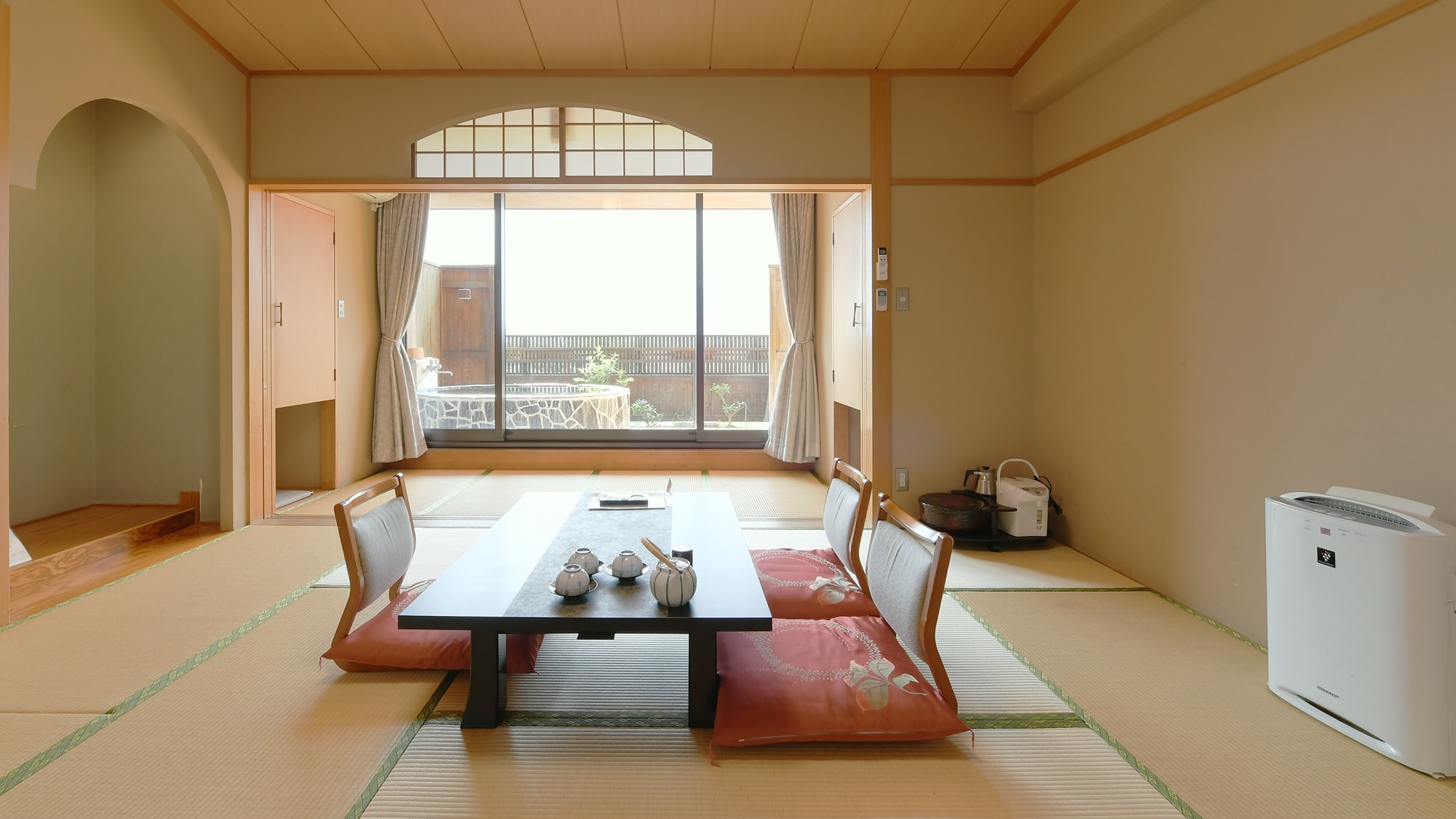 [Room with open-air bath] You can see Lake Kawaguchi ♪ Forget the hustle and bustle of everyday life and relax (^^ ♪)