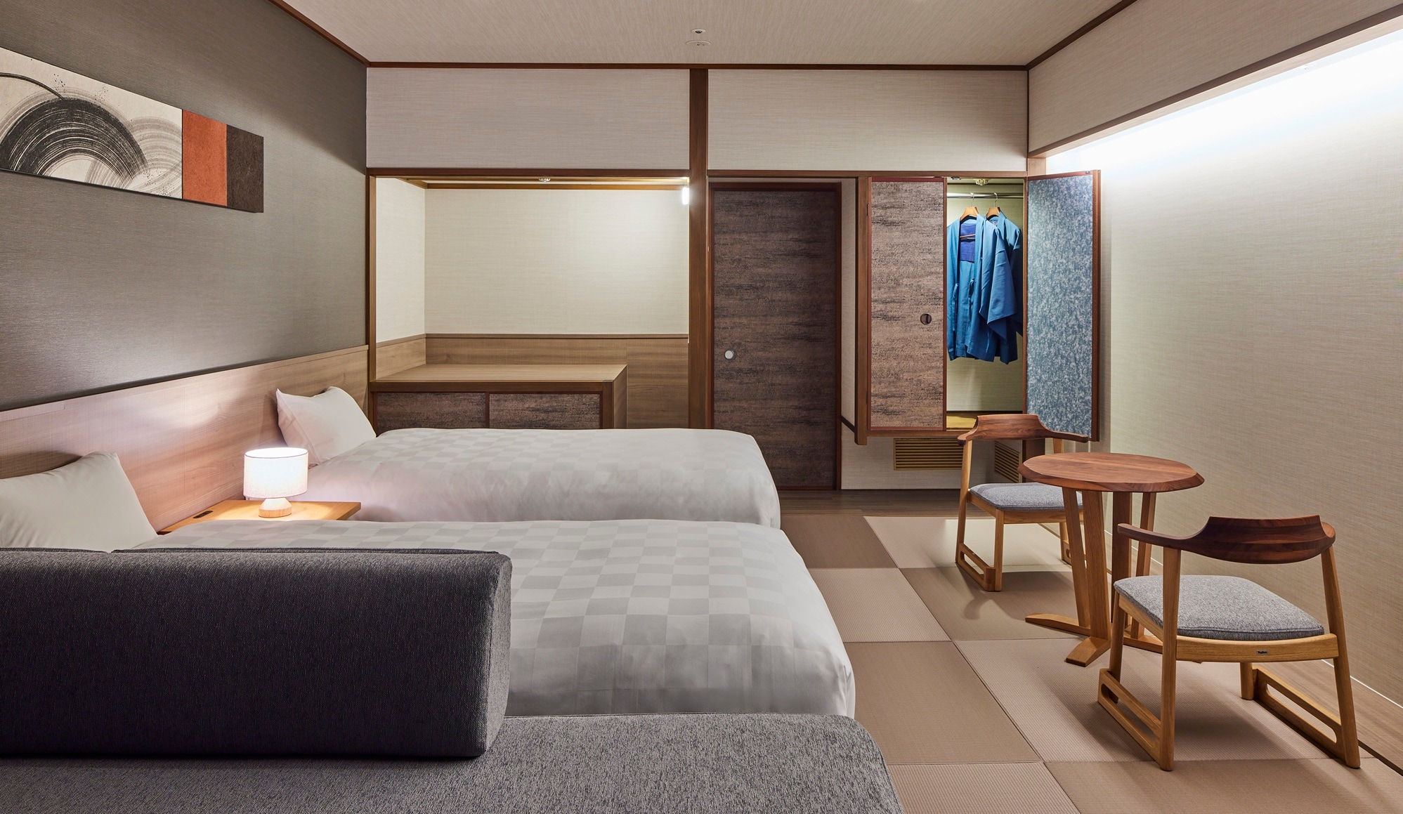 [Kamar bergaya Jepang sedang + dua tempat tidur single]