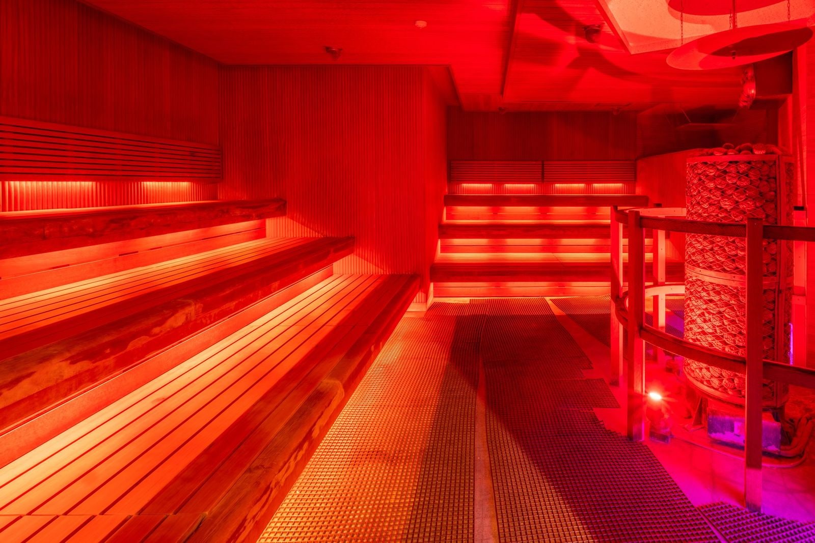 High-temperature sauna on the 1st floor