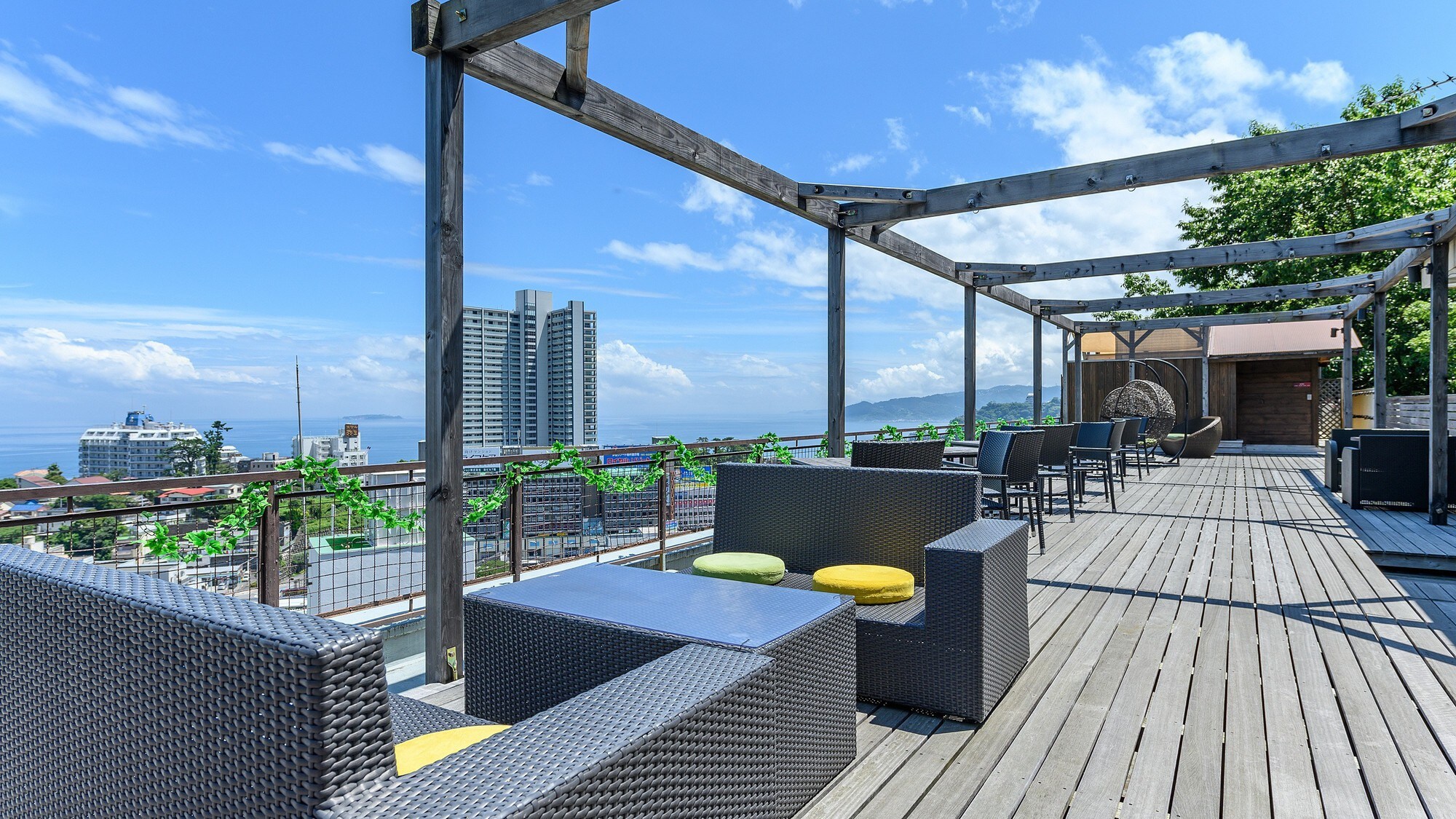 [Main building/Annex] Momoyama Terrace (daytime)