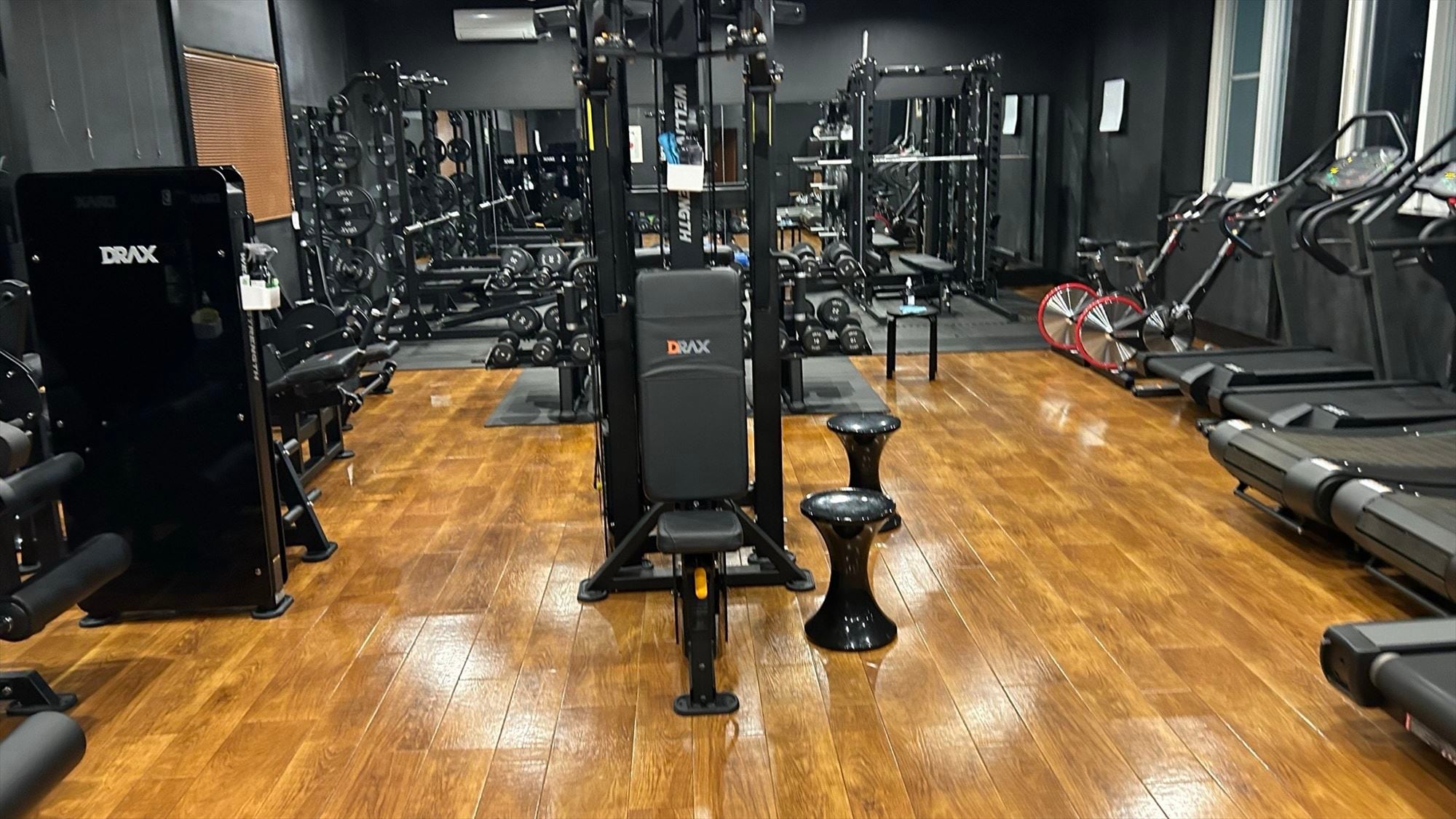 A fitness gym has opened on the Pokapoka Onsen Hotel grounds!