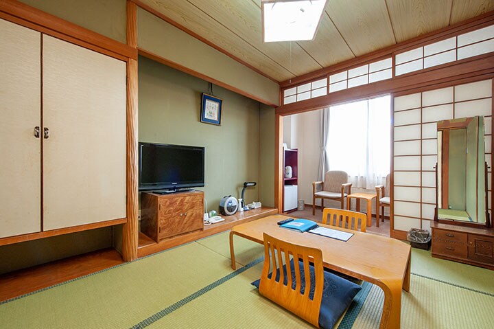 [Kamar bergaya Jepang (6 tikar tatami)]
