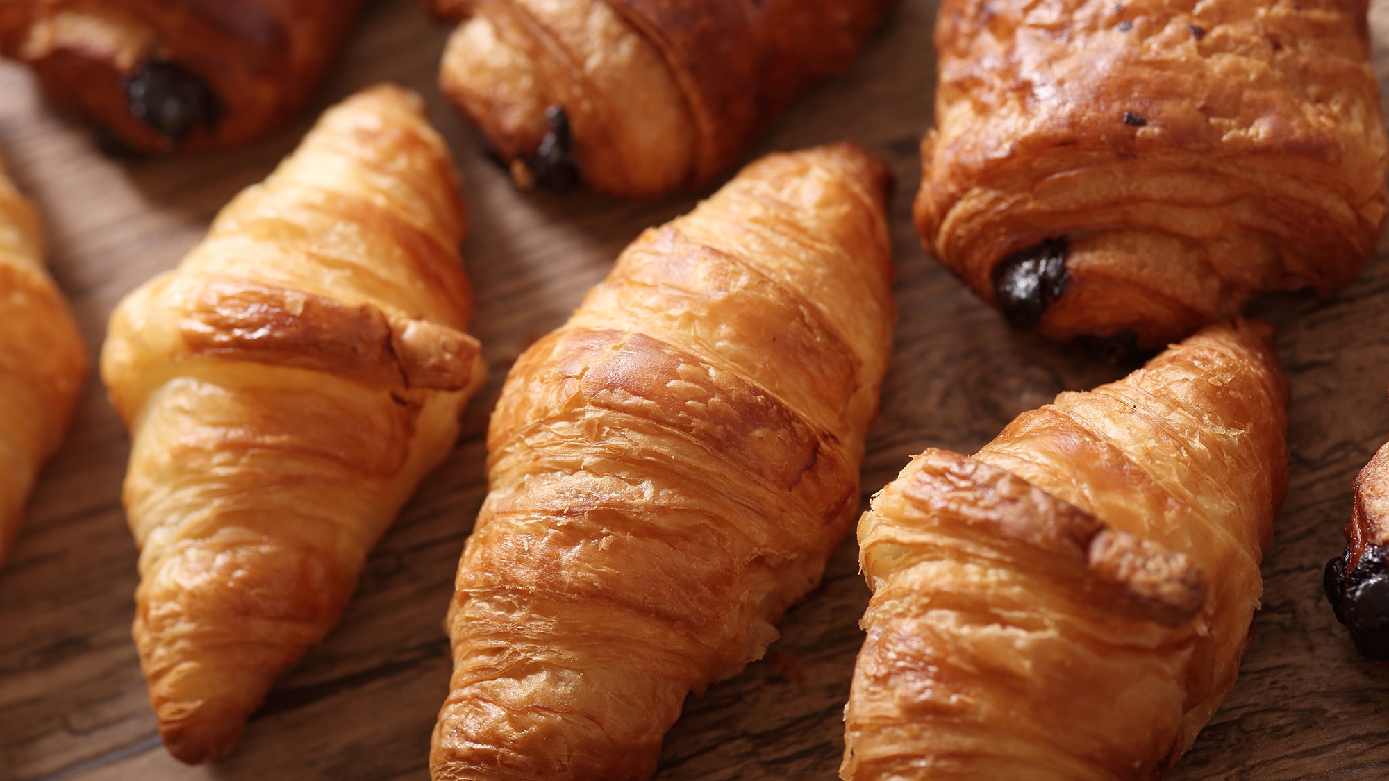 매일 아침 호텔에서 구운 크루아상