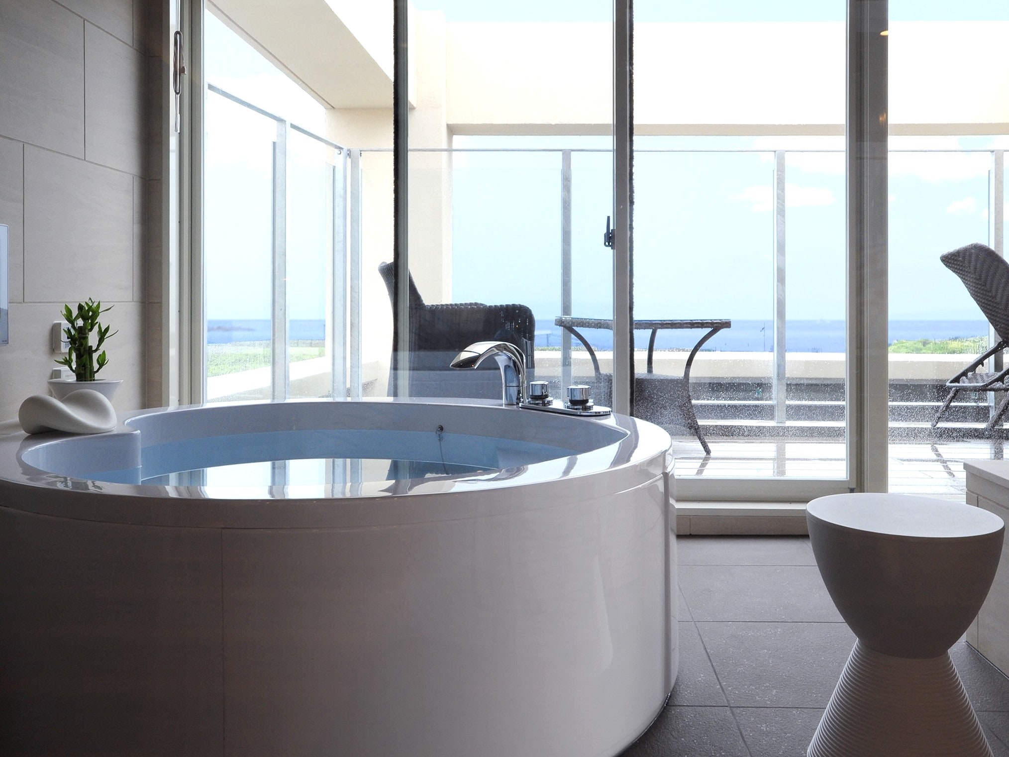 Ocean Premium Suite Bathroom