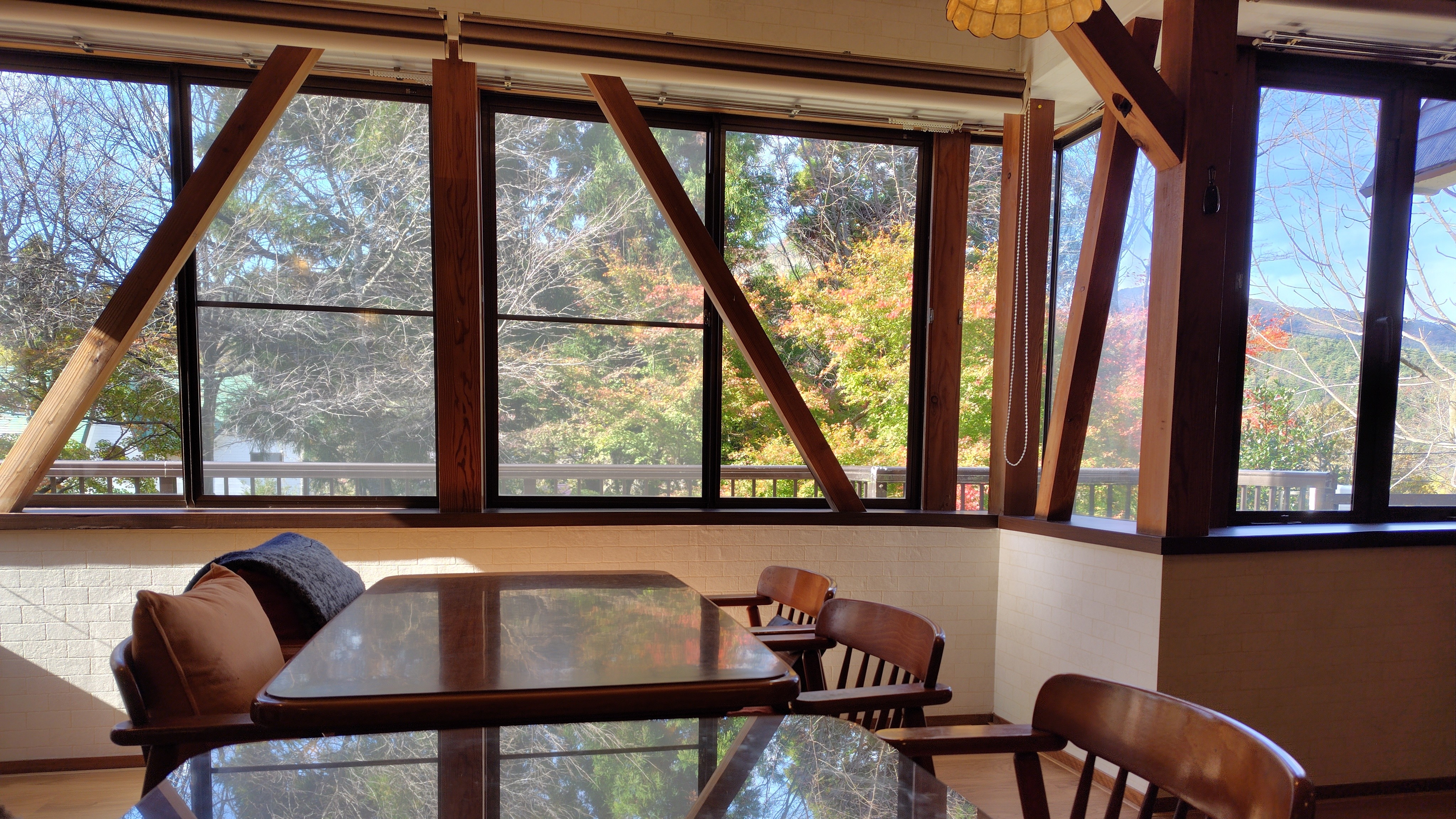 Dining room and cafe space