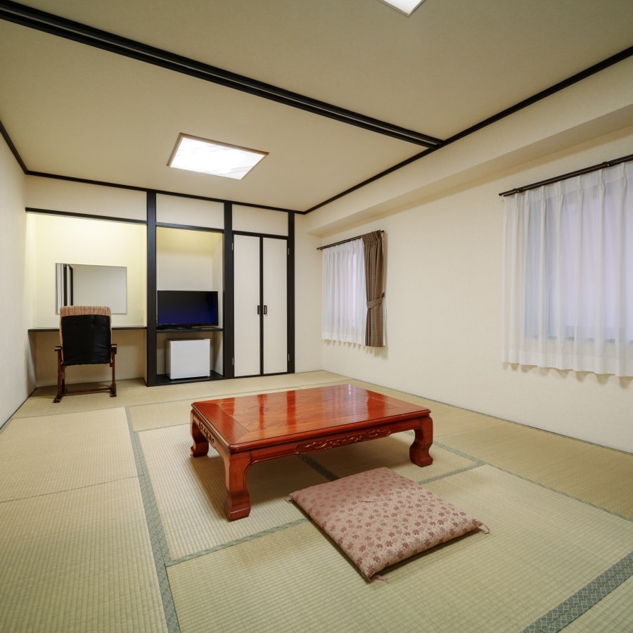 Japanese-style room