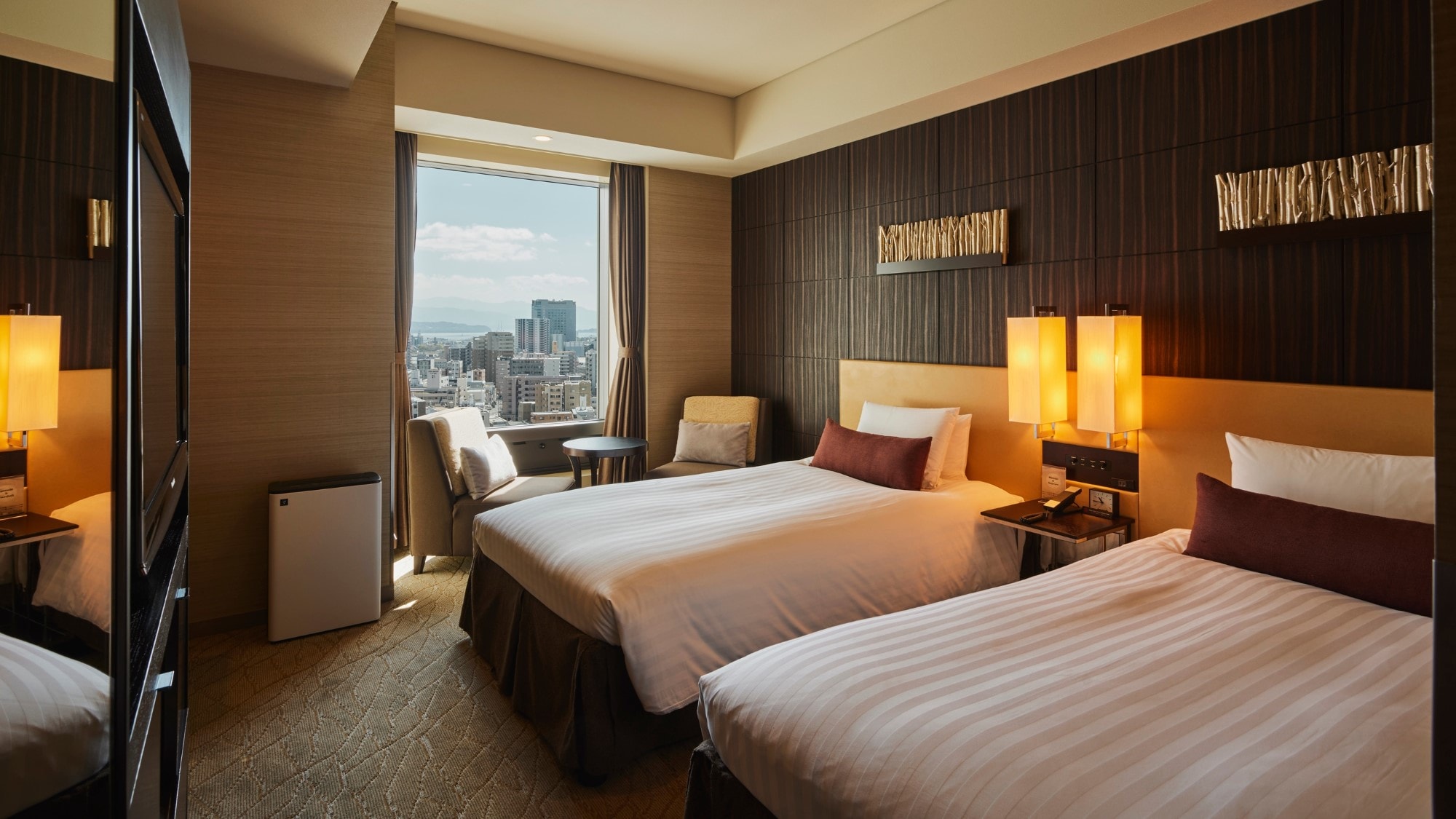 [Sakurajima side superior twin room 28.2m²/bed width 110cm] Also suitable for triple use.