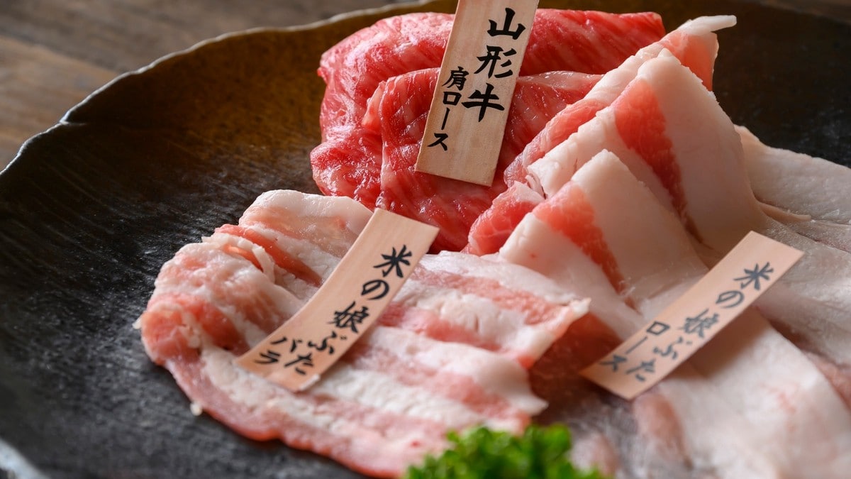 Taste comparison of Yamagata beef and rice daughter pork