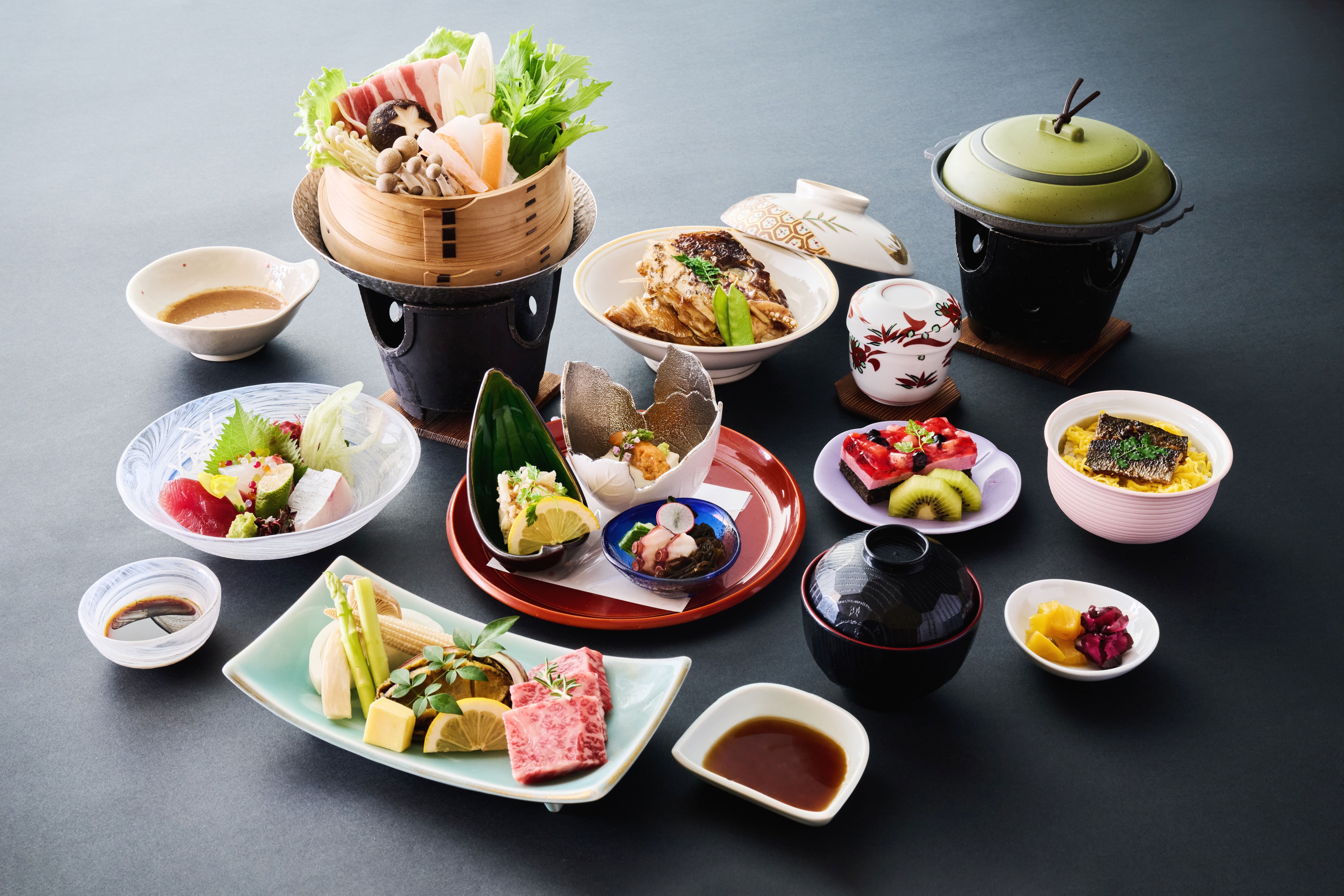 [Warna Seto] Hidangan Kaiseki Musiman dengan Daging Sapi Zaitun dan Ikan Musiman