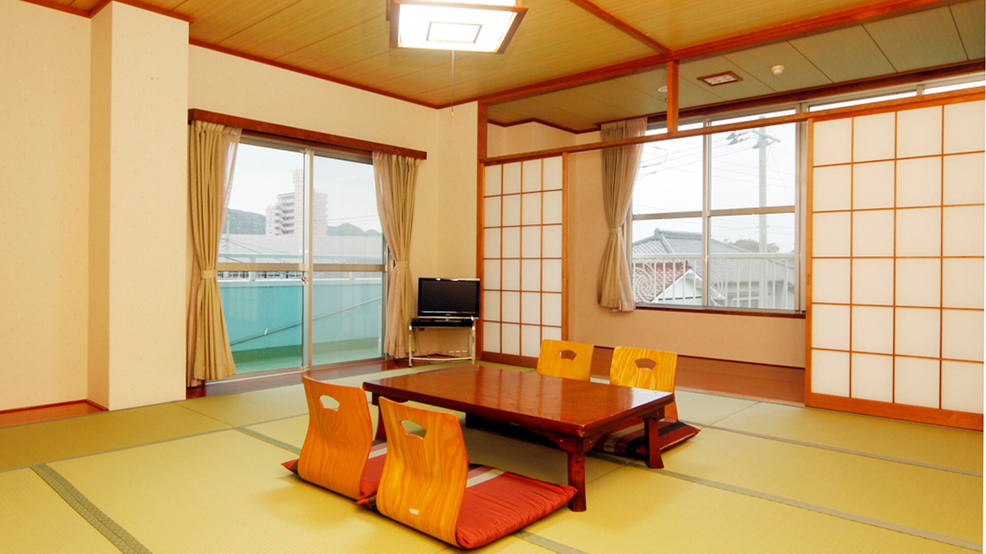 ◆ Annex Japanese-style room: We will assign you a room according to the number of people in your party.