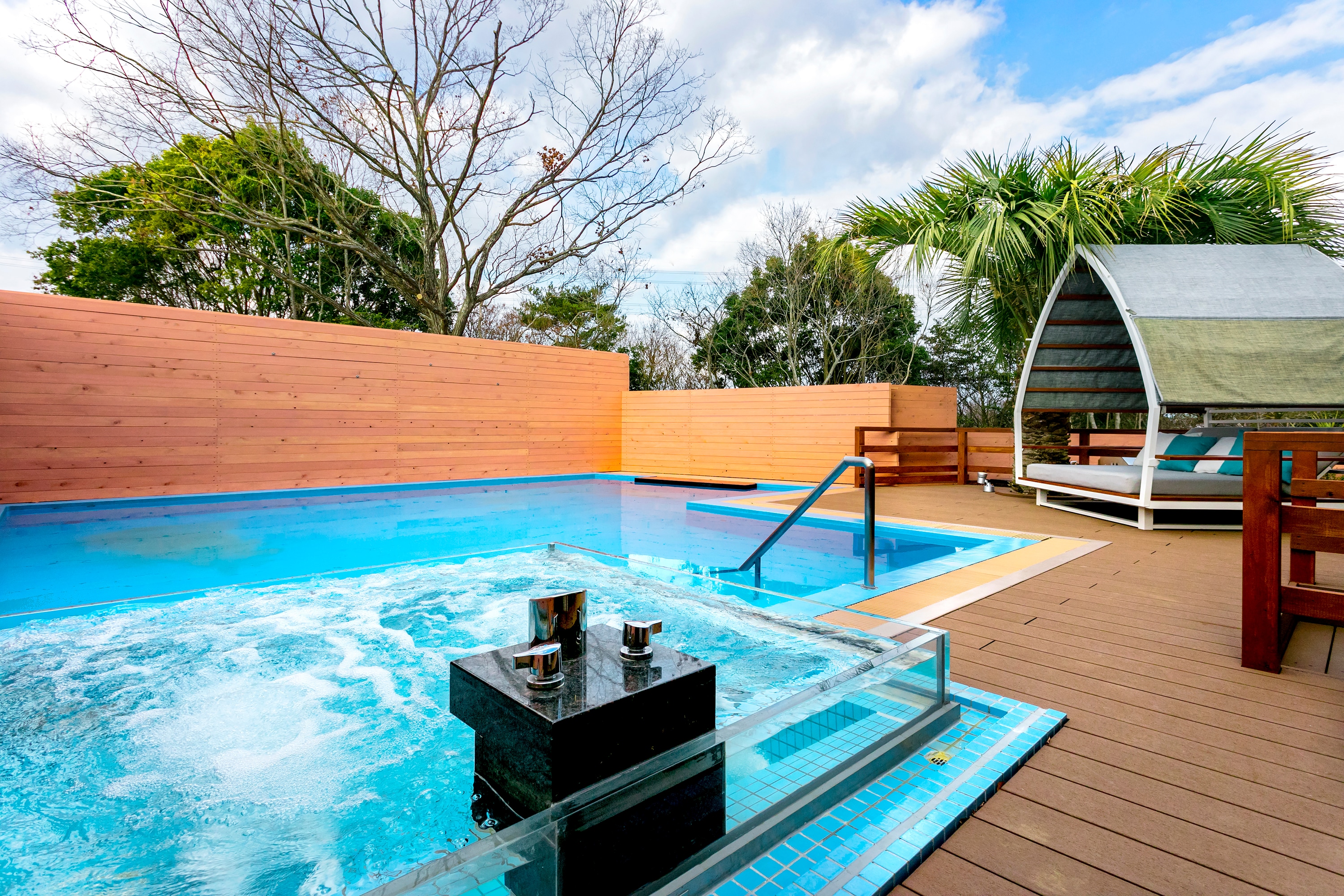 Jacuzzi D-type