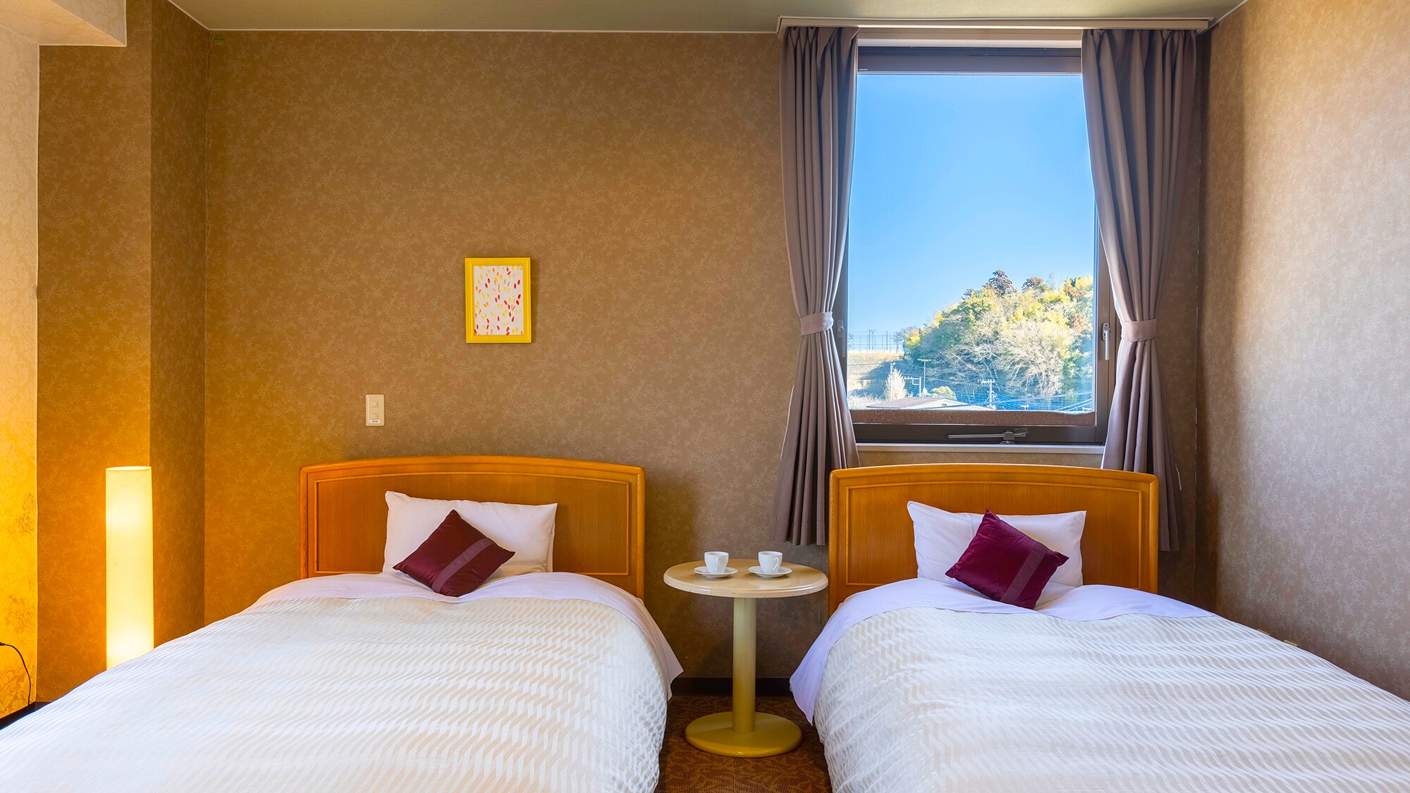 ◆翻新雙人房◆獨立衛浴／禁煙＜19-25平方公尺＞