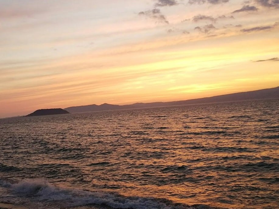 Yumigahama Beach (dusk)