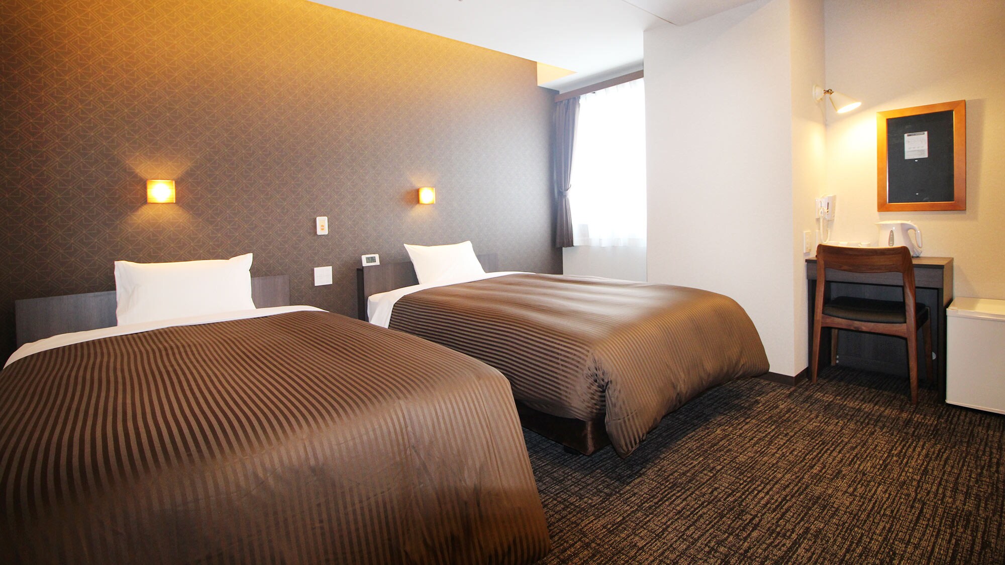 *Twin room [2 120cm wide beds]