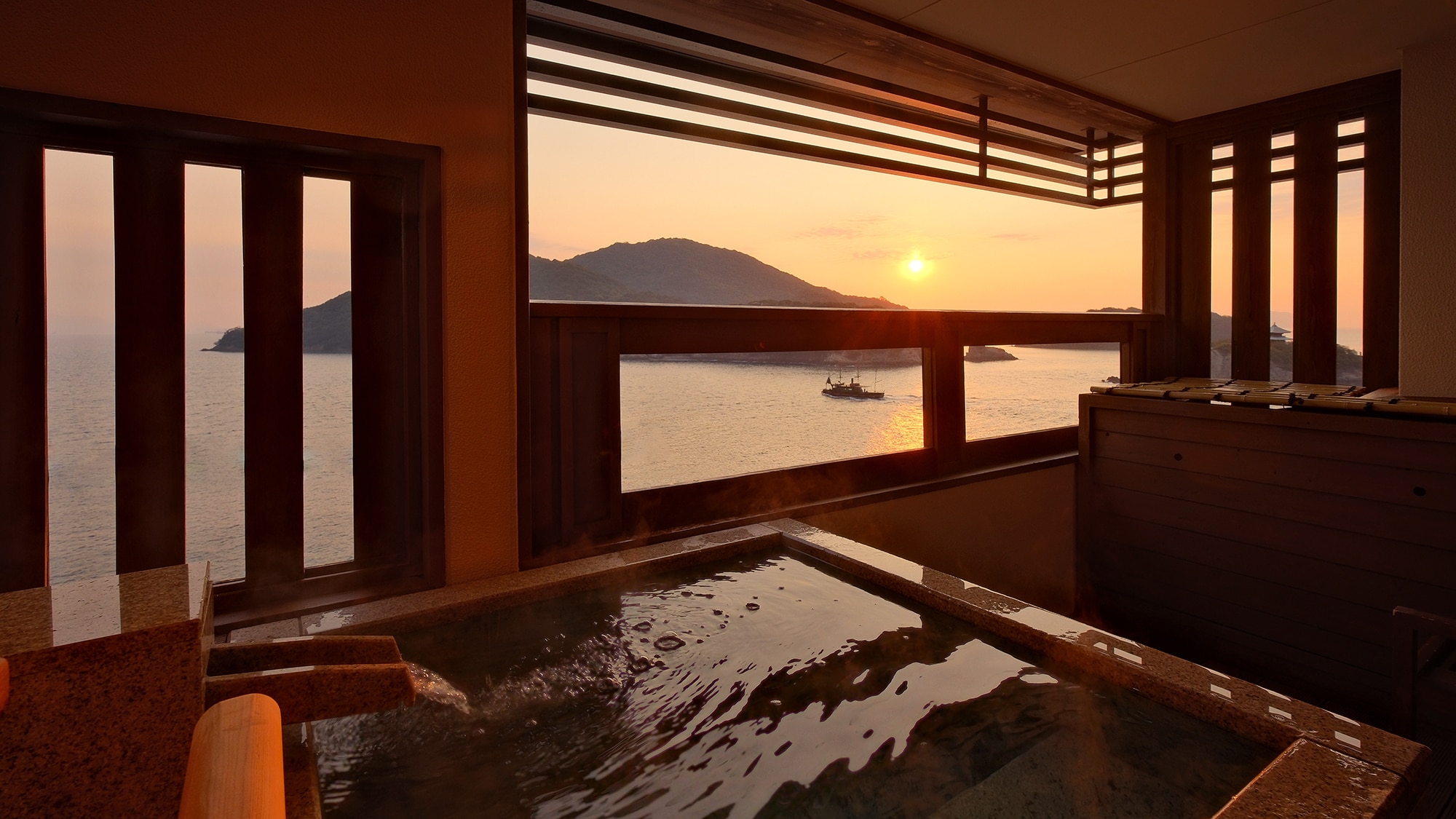 [Main building-Guest room with open-air bath]
