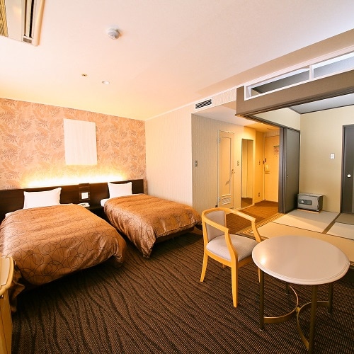 Japanese-Western style room (Japanese-style room + living room 1-5 people, 40 square meters)