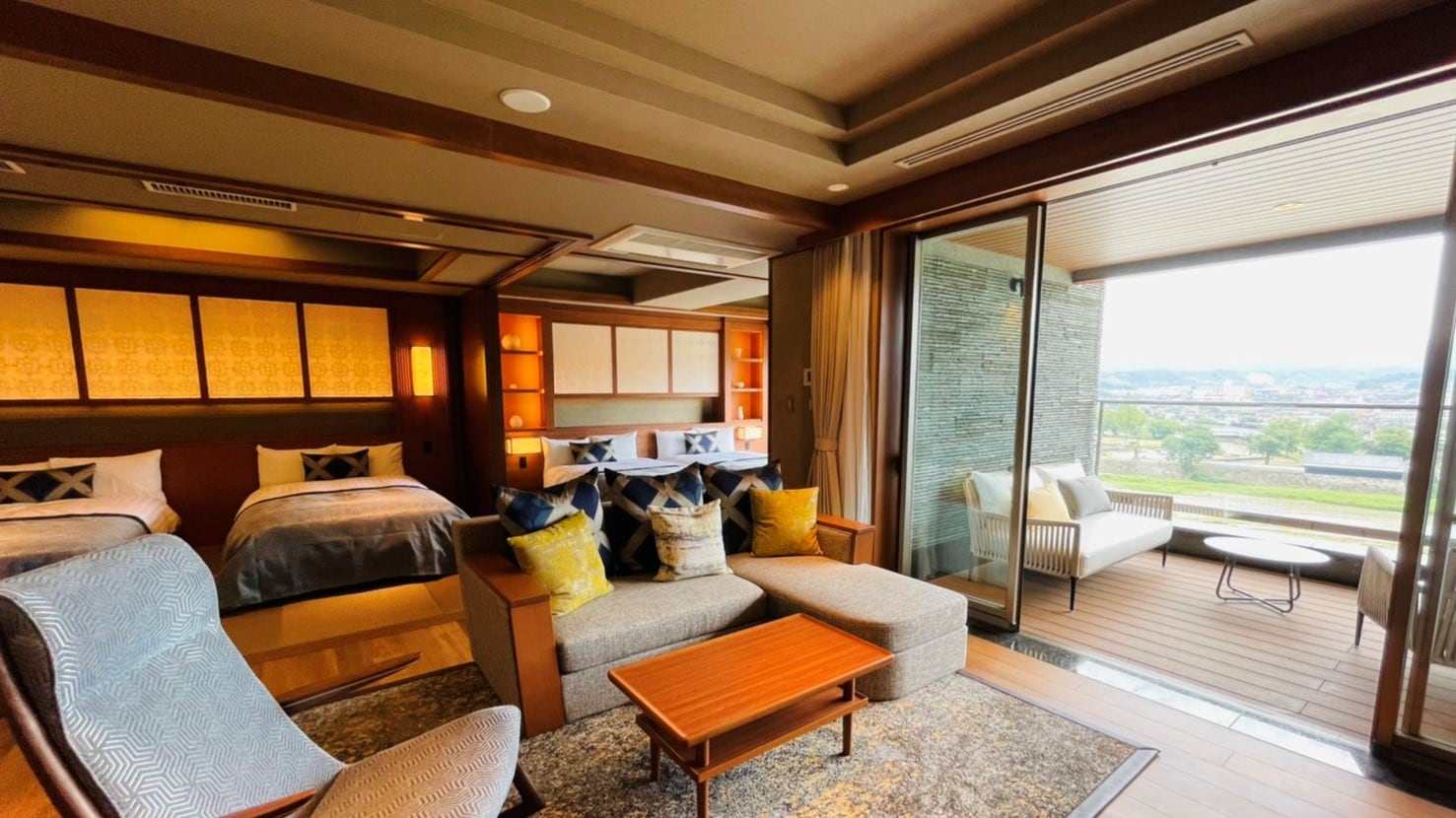 Luxury suite room with hot spring open-air bath