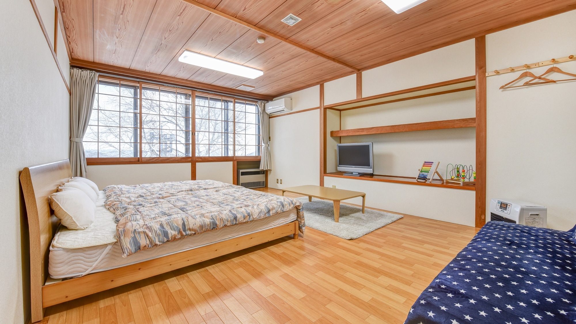 *Example of [Family Room]