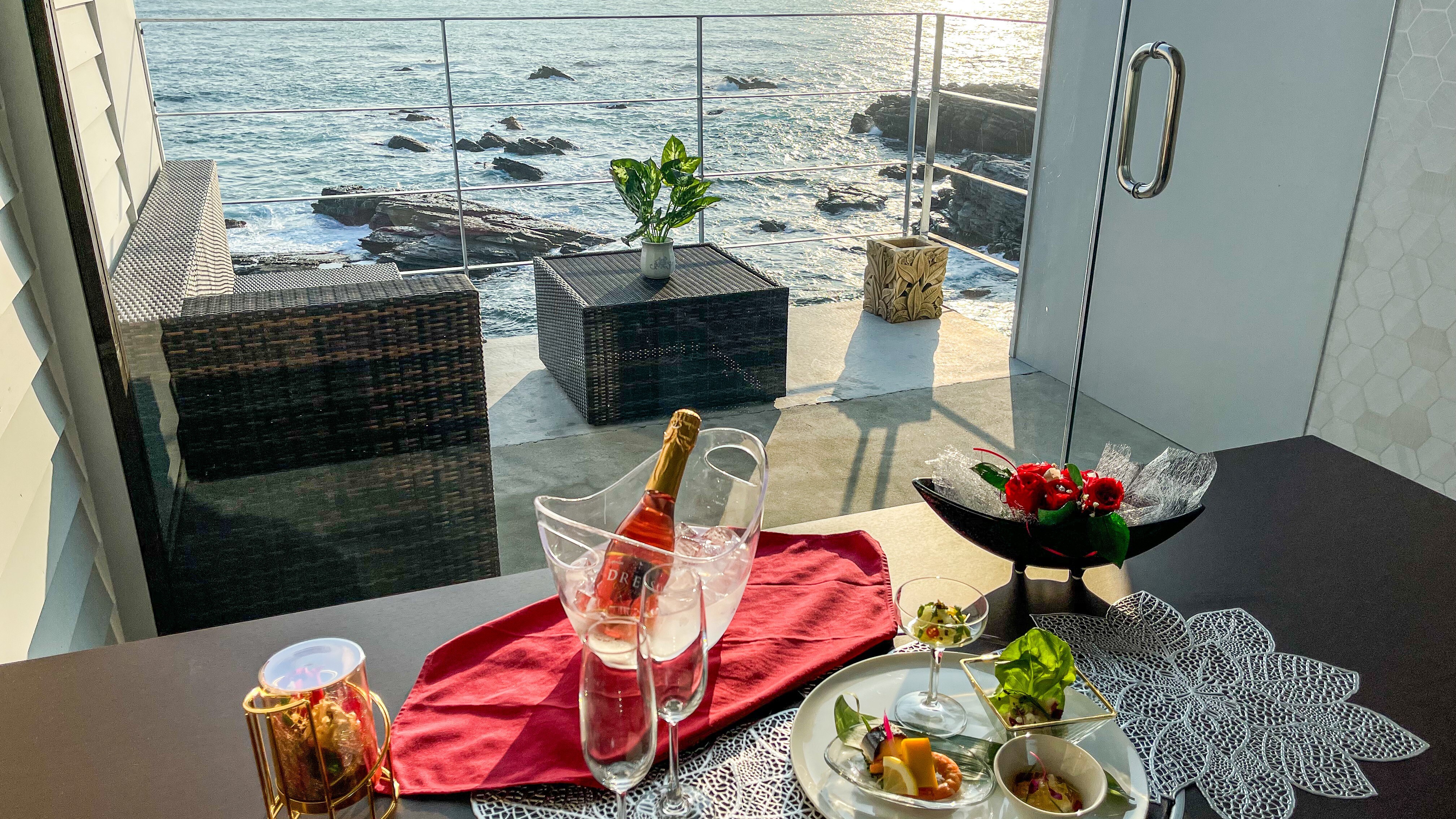 [ห้องพักทุกห้อง] ระเบียงรับประทานอาหาร (ภาพ)