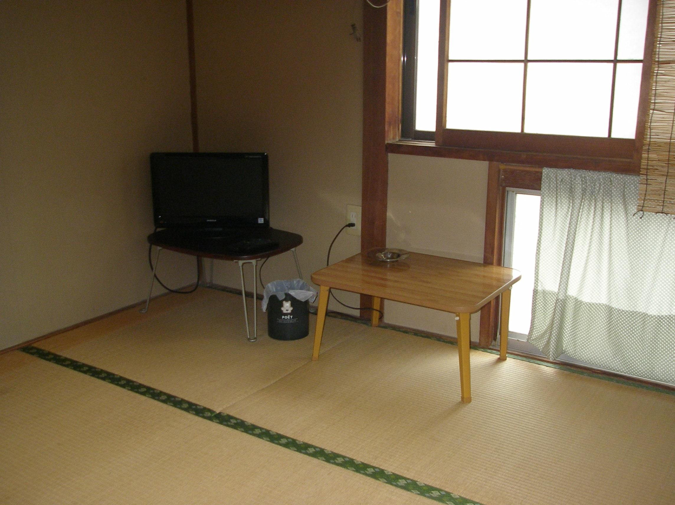 大廳 1 號房間