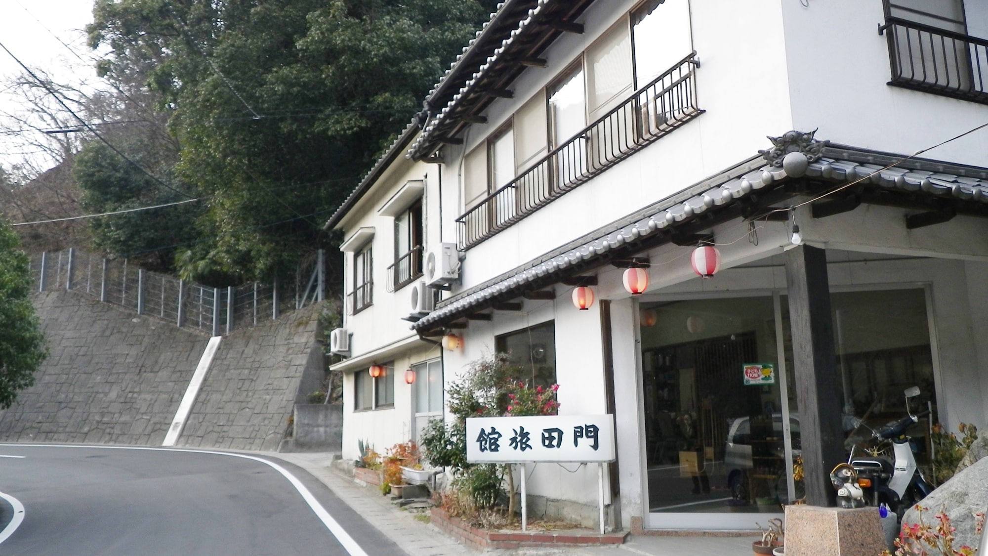 ※≪外觀≫在澀川溫泉站下車步行約3分鐘！