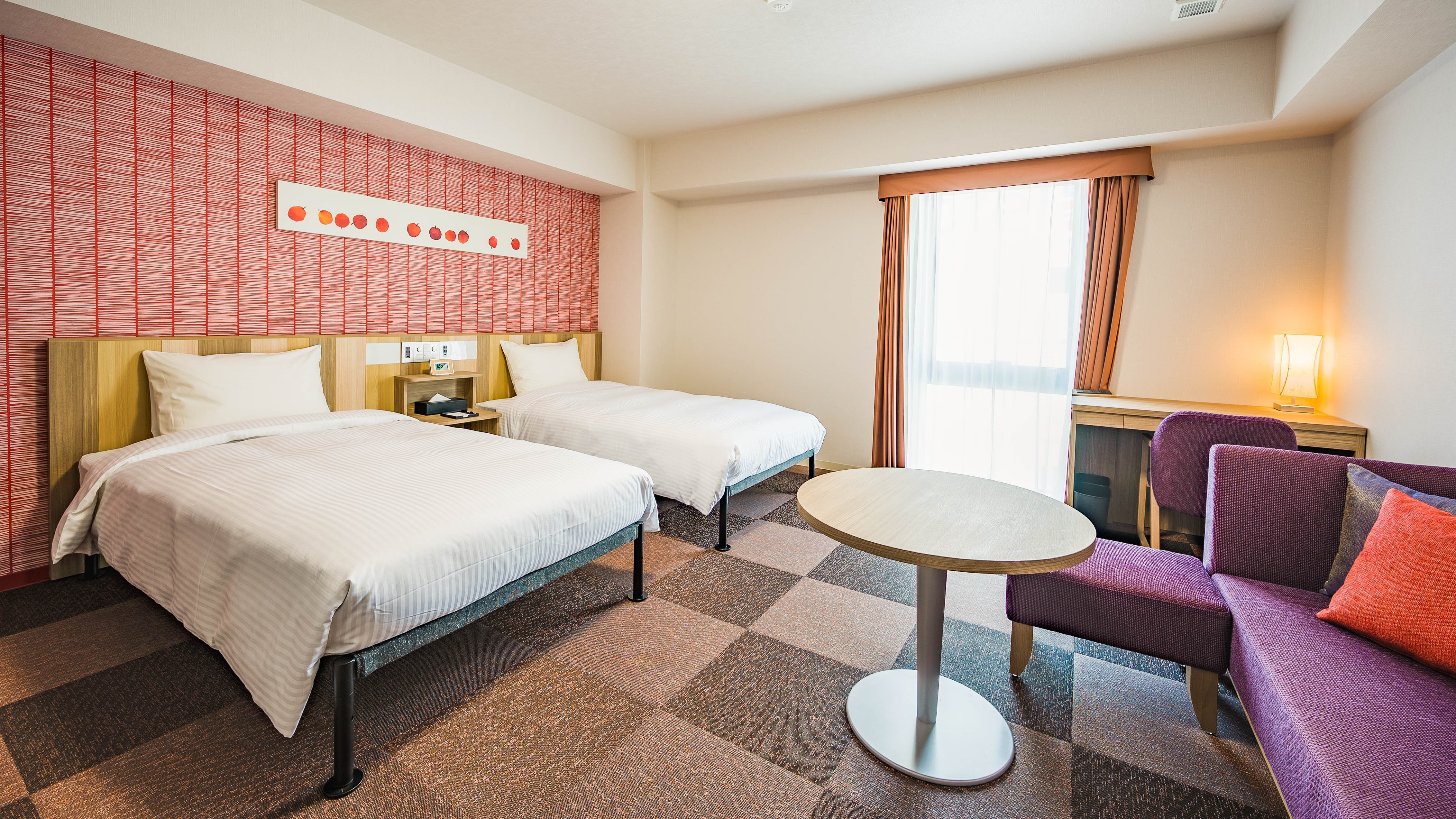 Deluxe Twin 32㎡ Room where you can relax with bare feet.